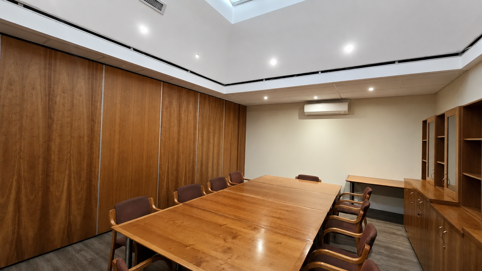 1 198m² Office Space to rent at 5 St Georges Mall in Cape Town CBD