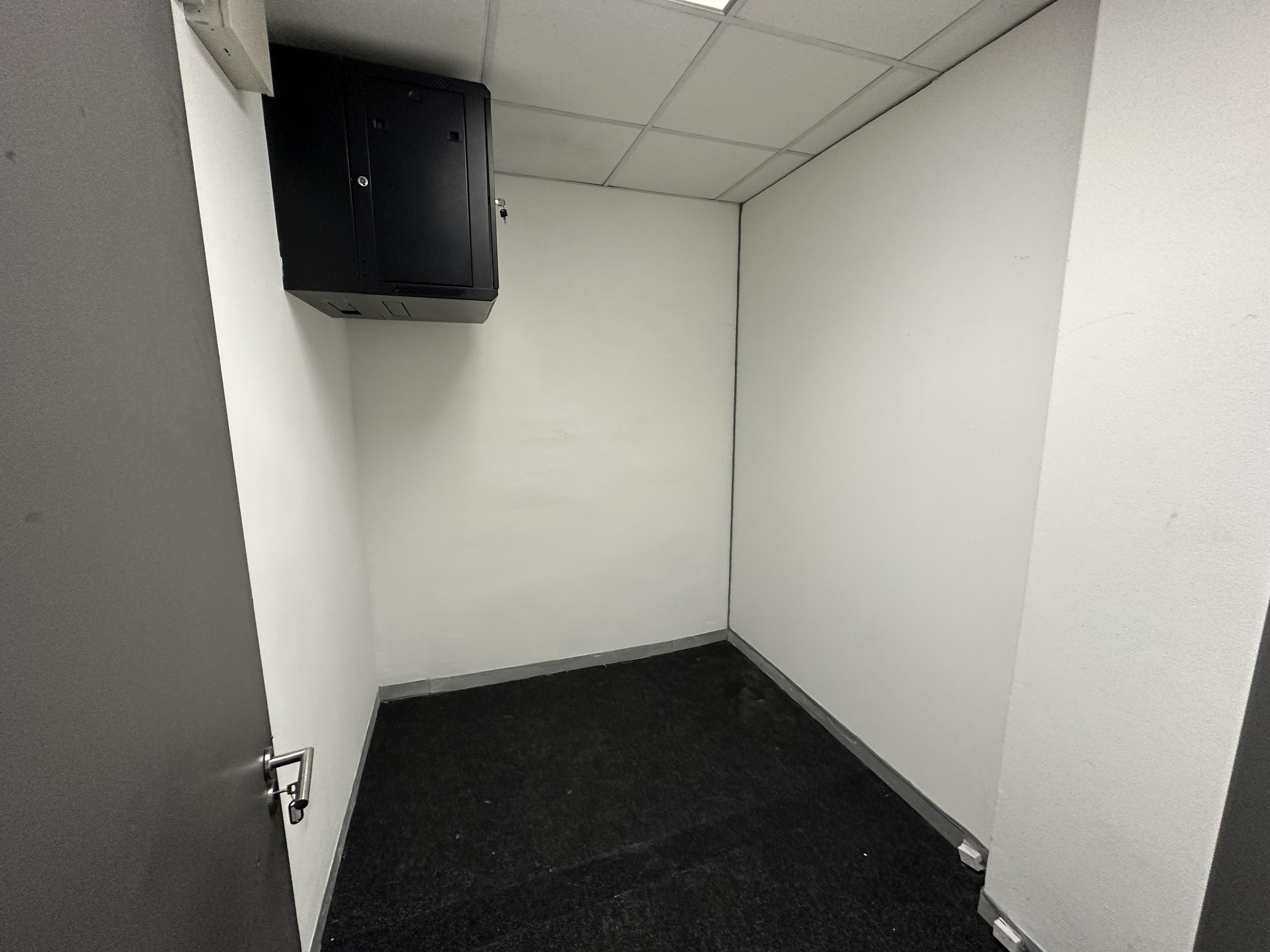 657m² Office Space to rent at 52 Loop Street in Cape Town CBD