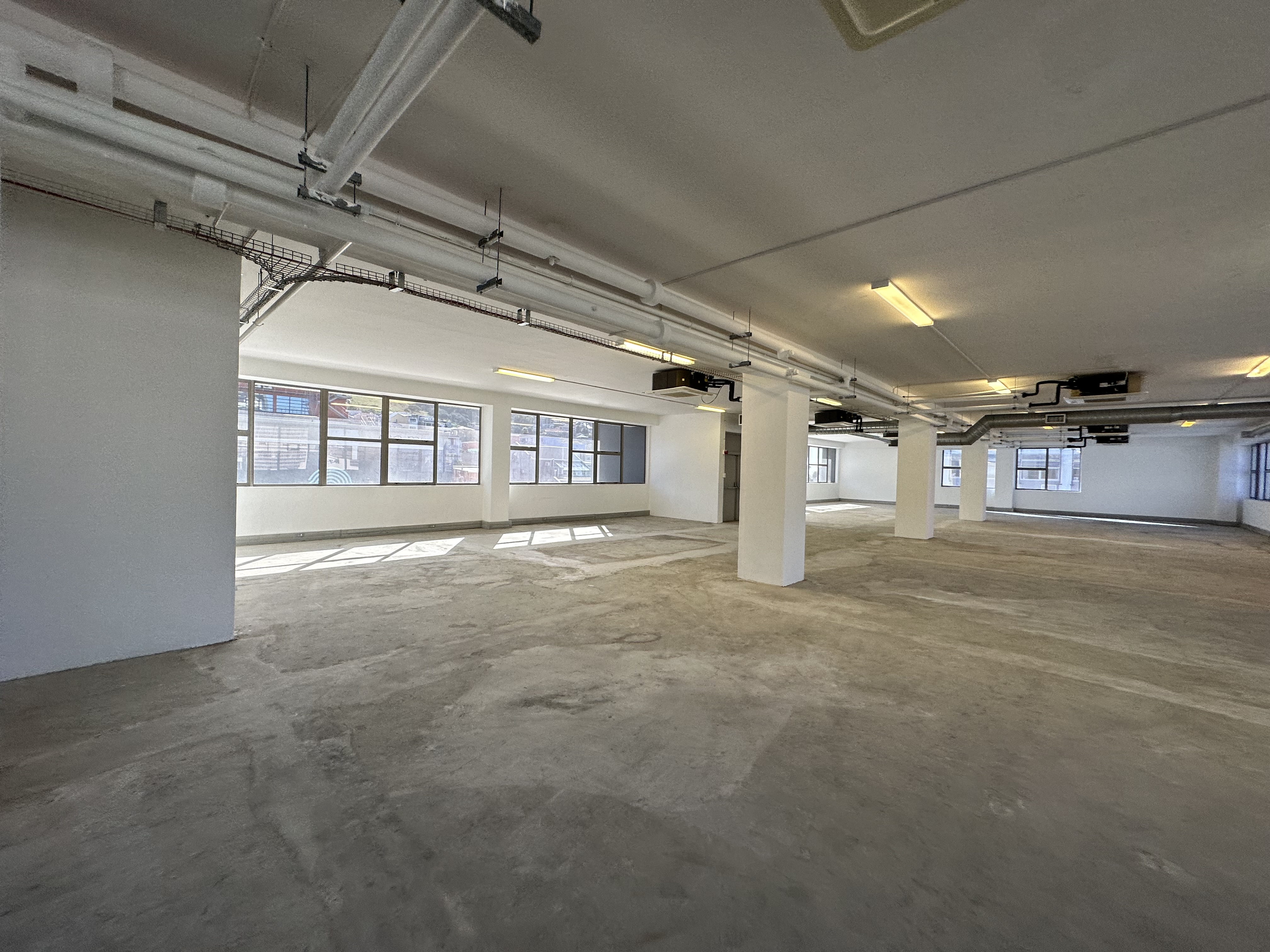 869m² Office Space to rent at Buitengracht Centre in Cape Town CBD
