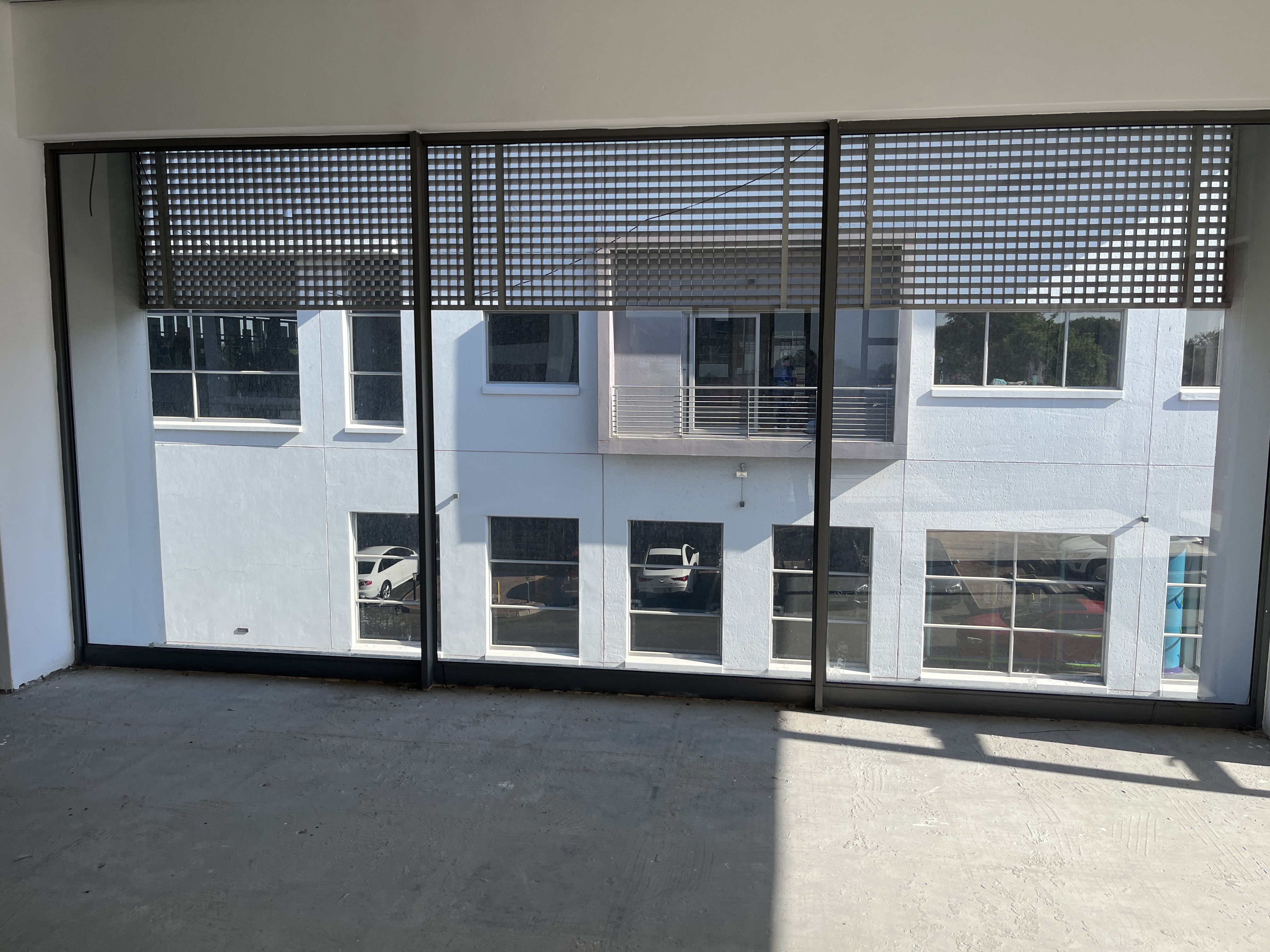 235m² Retail Shops to rent at Cross Place in Bryanston