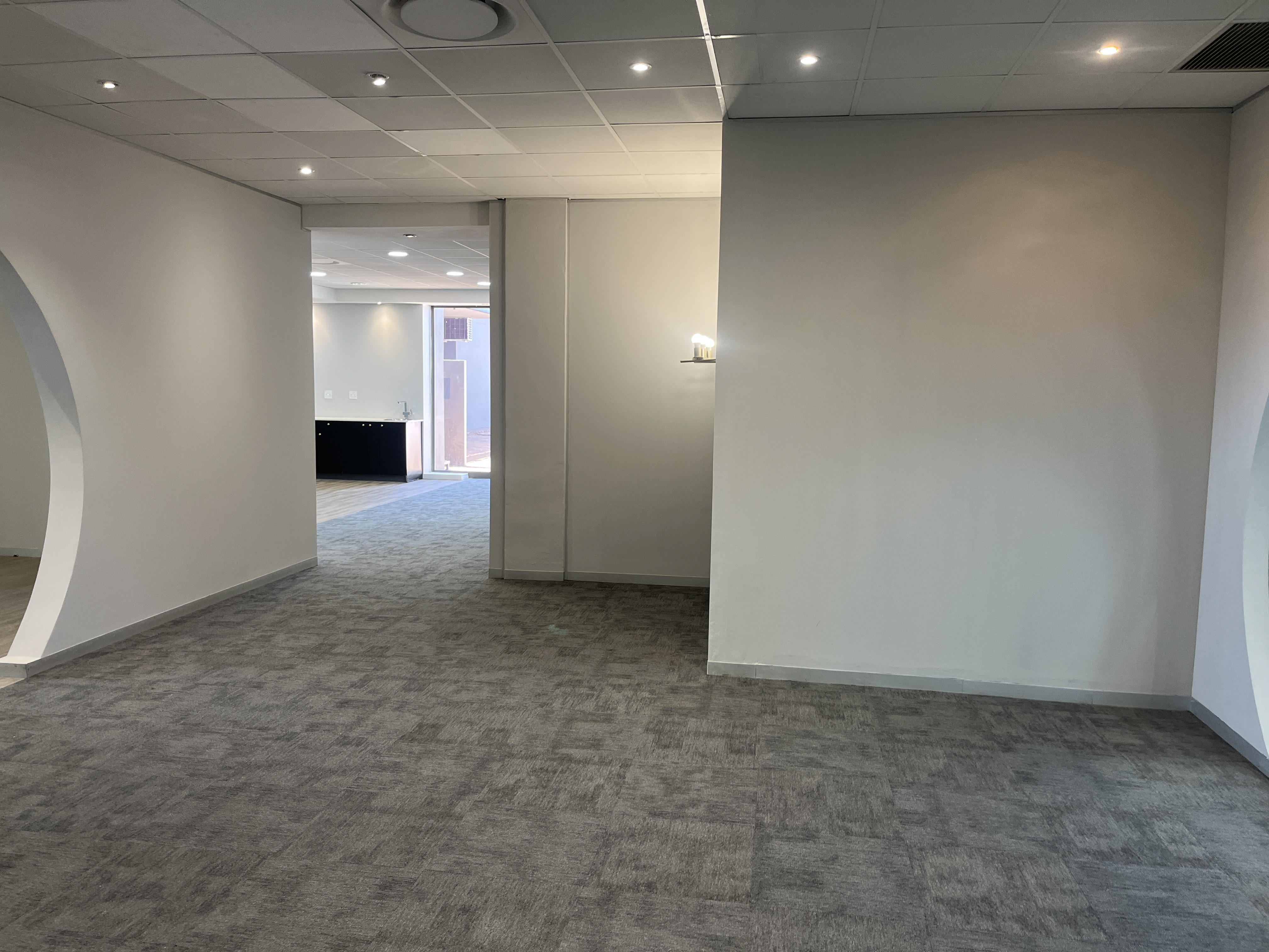 287m² Office Space to rent at Design Quarter Retail Offices in Fourways