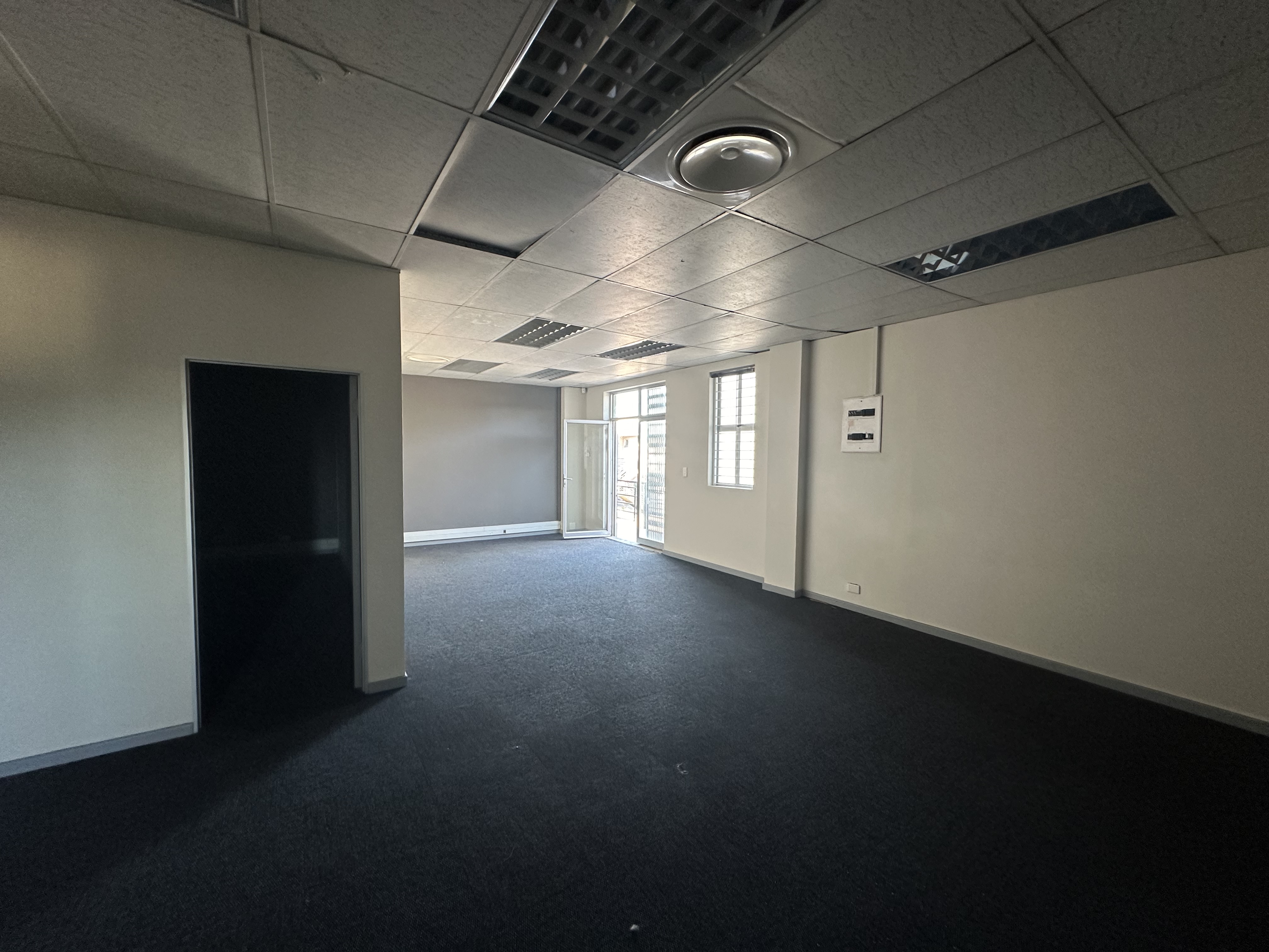 150m² Office Space to rent at Frazzitta Business Park - Milnerton in Marconi Beam