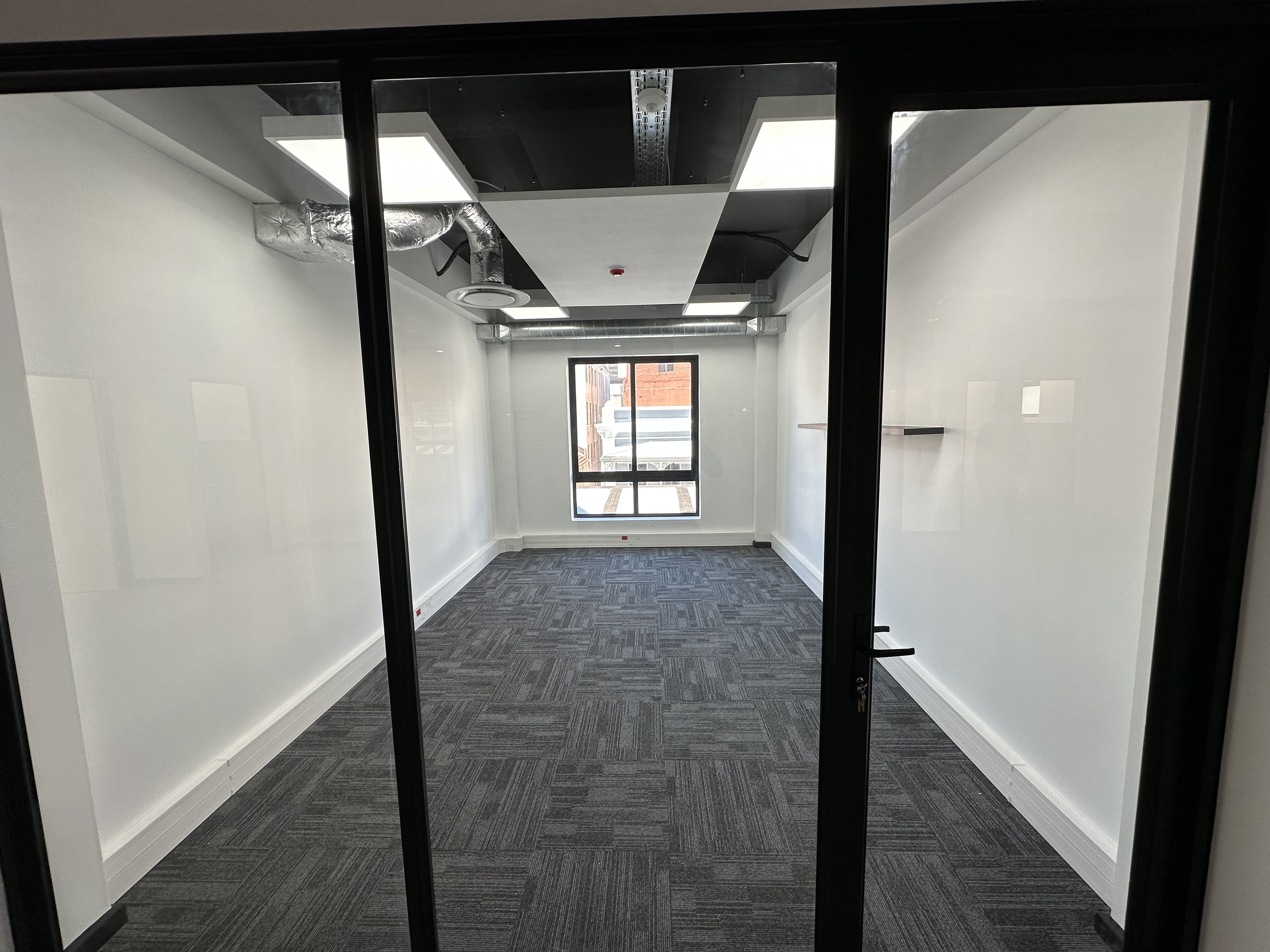 215m² Office Space to rent at 172 Long Street in Cape Town CBD