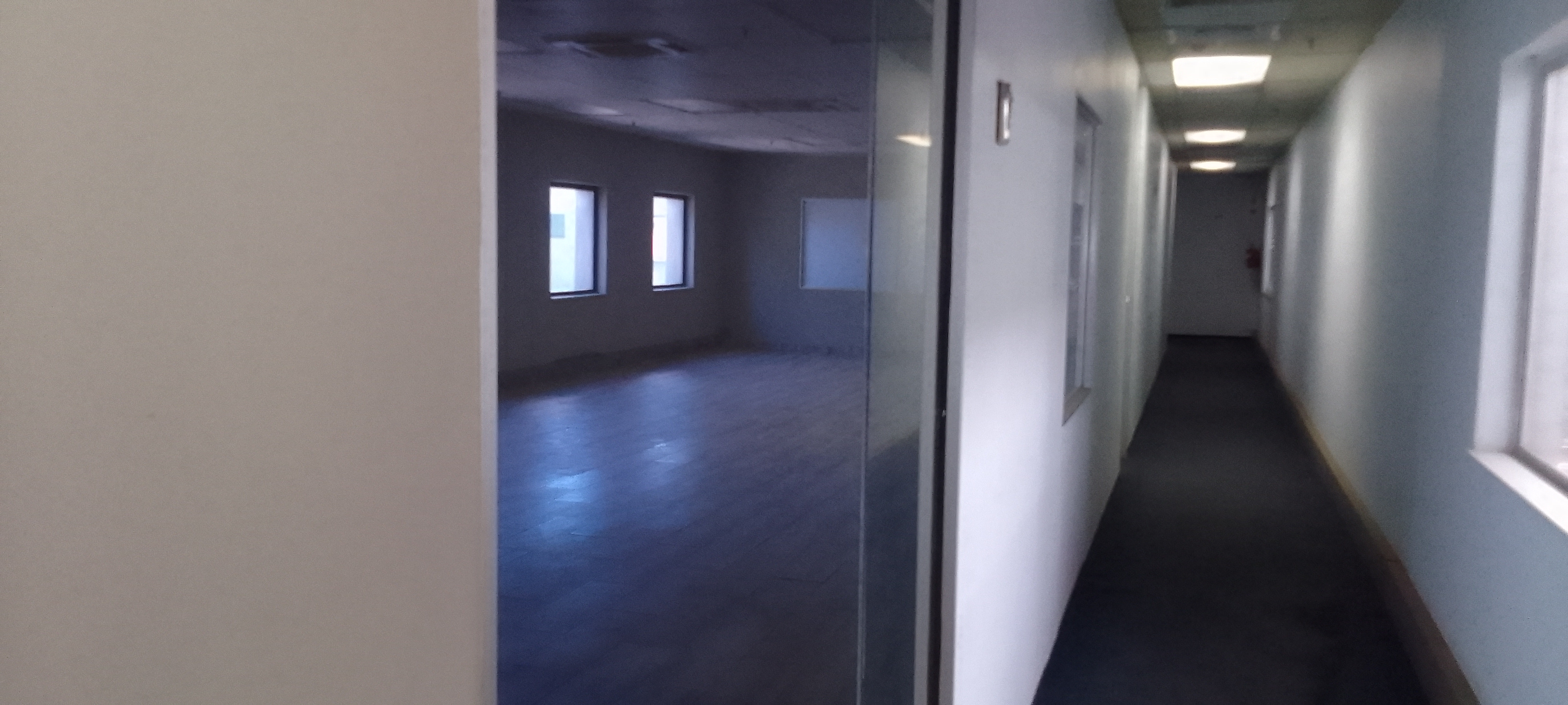 1 880m² Office Space to rent at Glomail Head Office in Vorna Valley