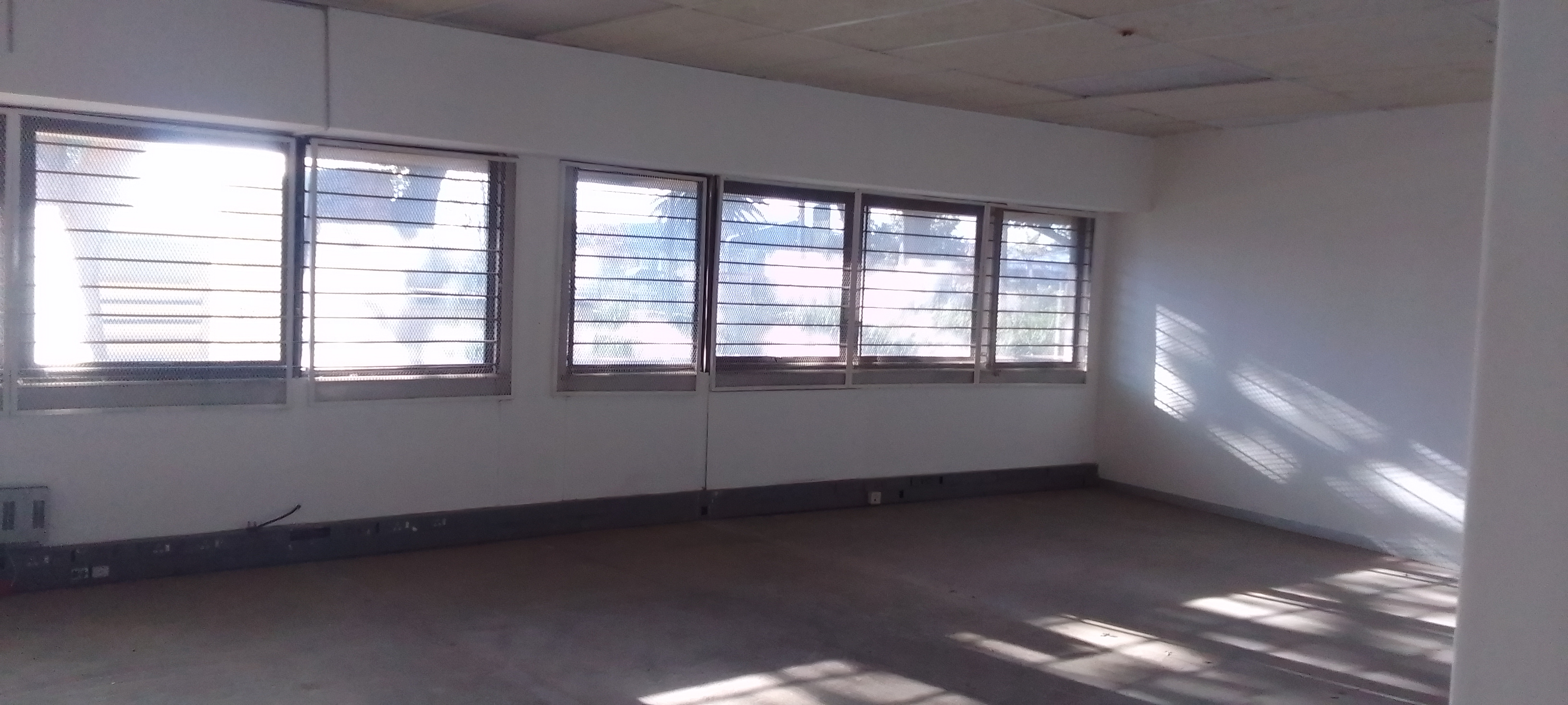 Warehouse to rent at Glomail Head Office in Vorna Valley