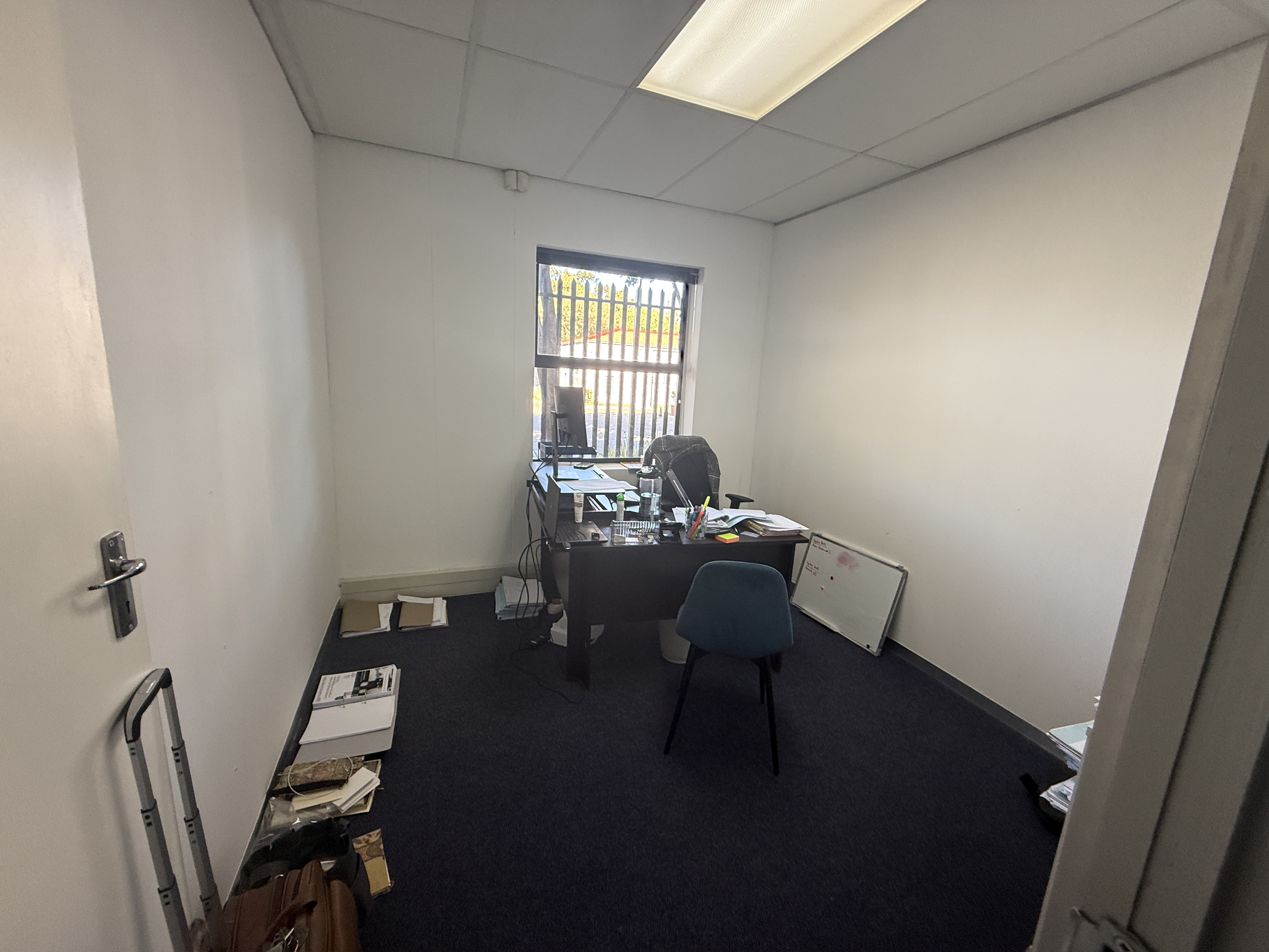 110m² Office Space to rent at Greenford Office Estate Phase 1 in Kenilworth
