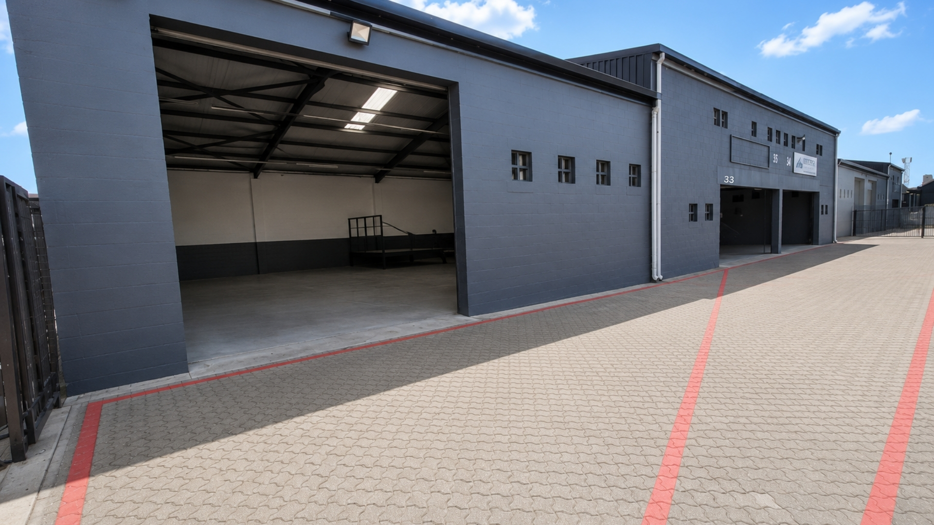 420m² Warehouse to rent at Gunners Factory Park in Epping Industrial