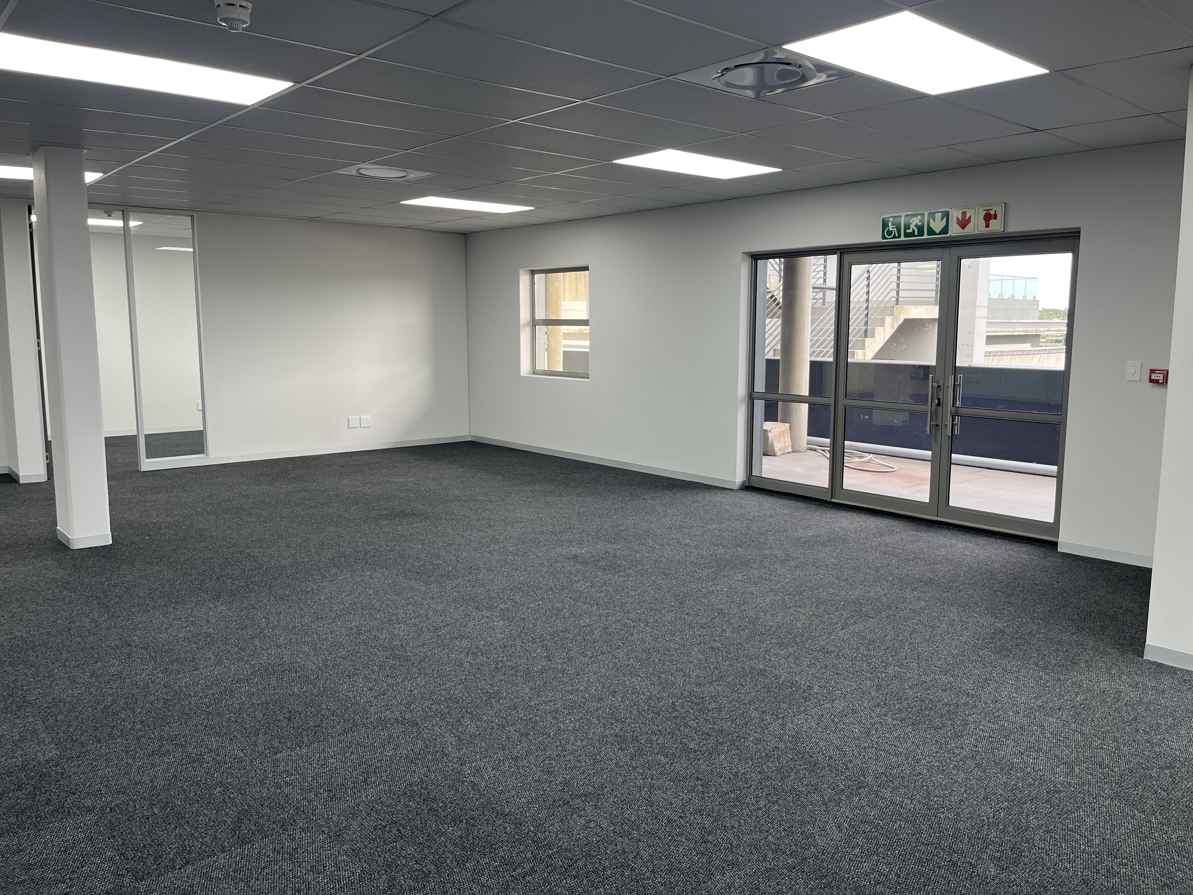 260m² Office Space to rent at Infinity Office Park Fourways in Dainfern