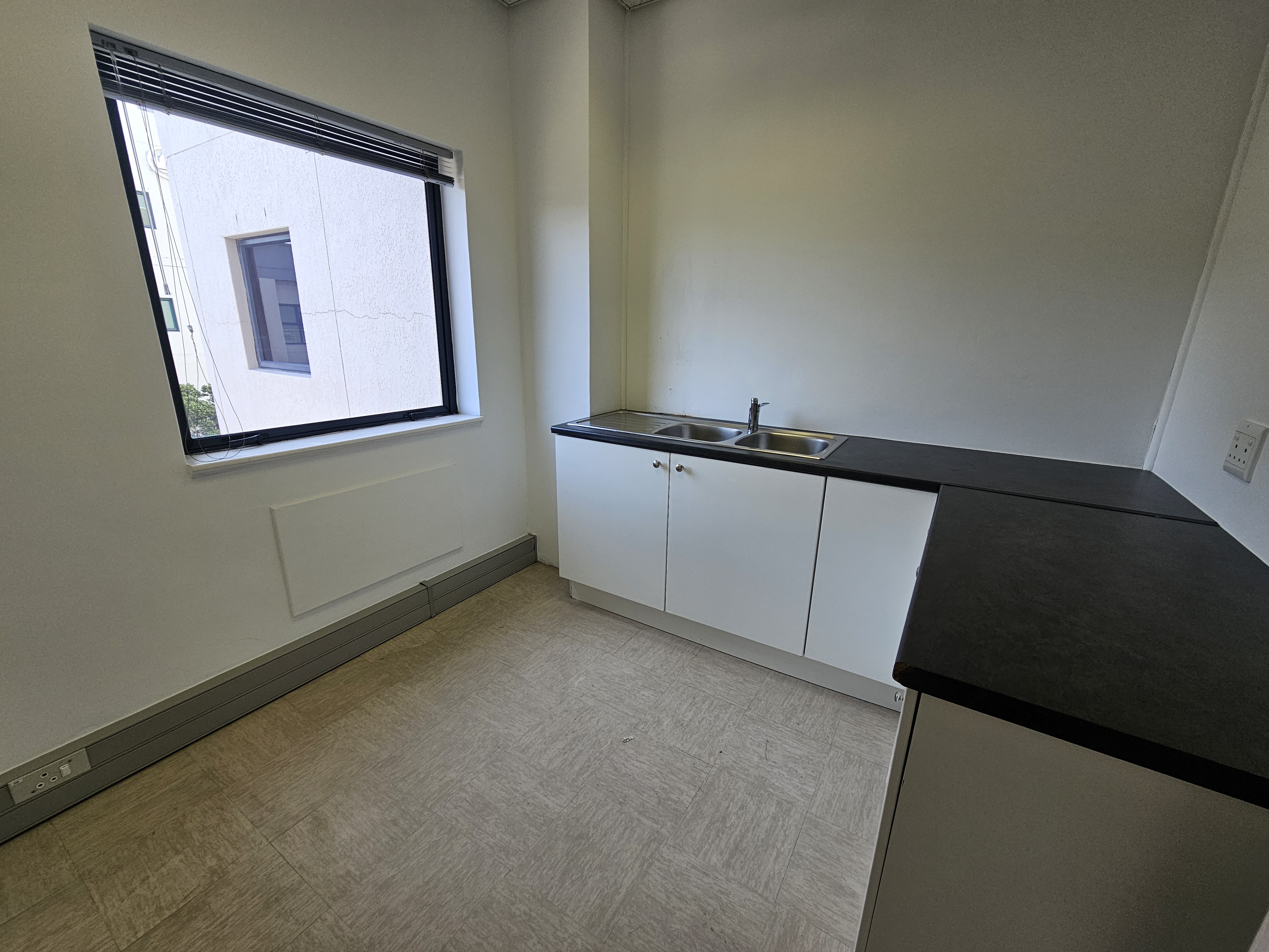 222m² Office Space to rent at Knowledge Park 3 in Century City