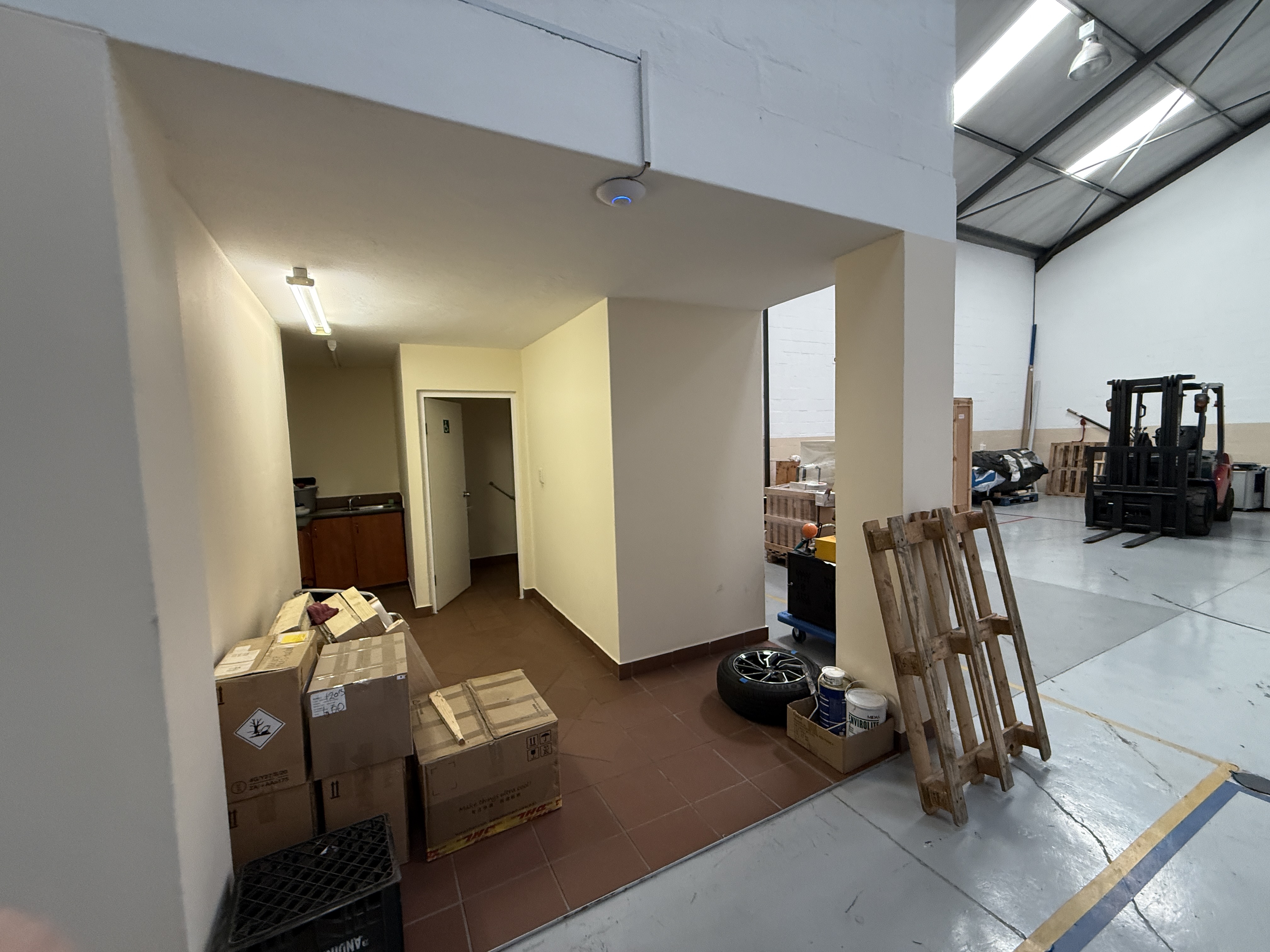 259m² Warehouse to rent at Meerlust Park - Asla Park in Strand