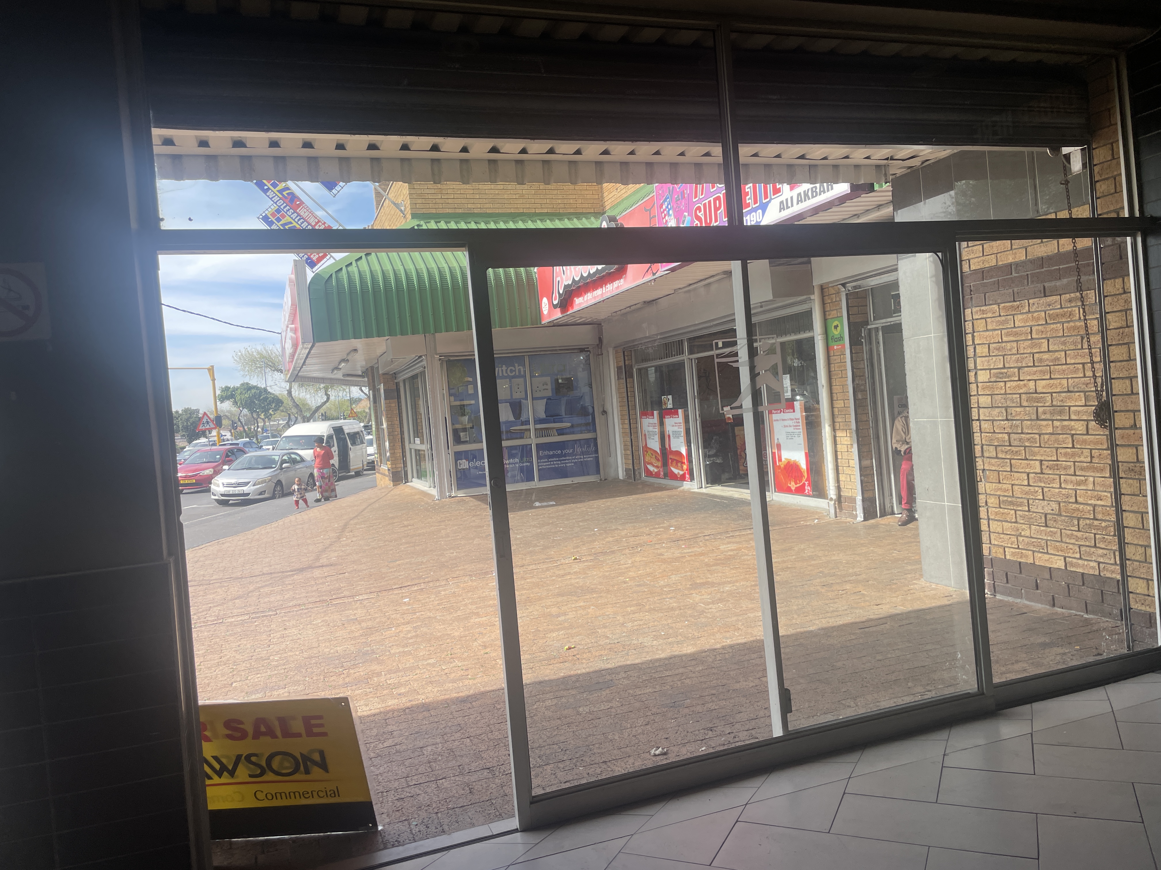 160m² Retail Shops to rent at Royker Centre in Athlone