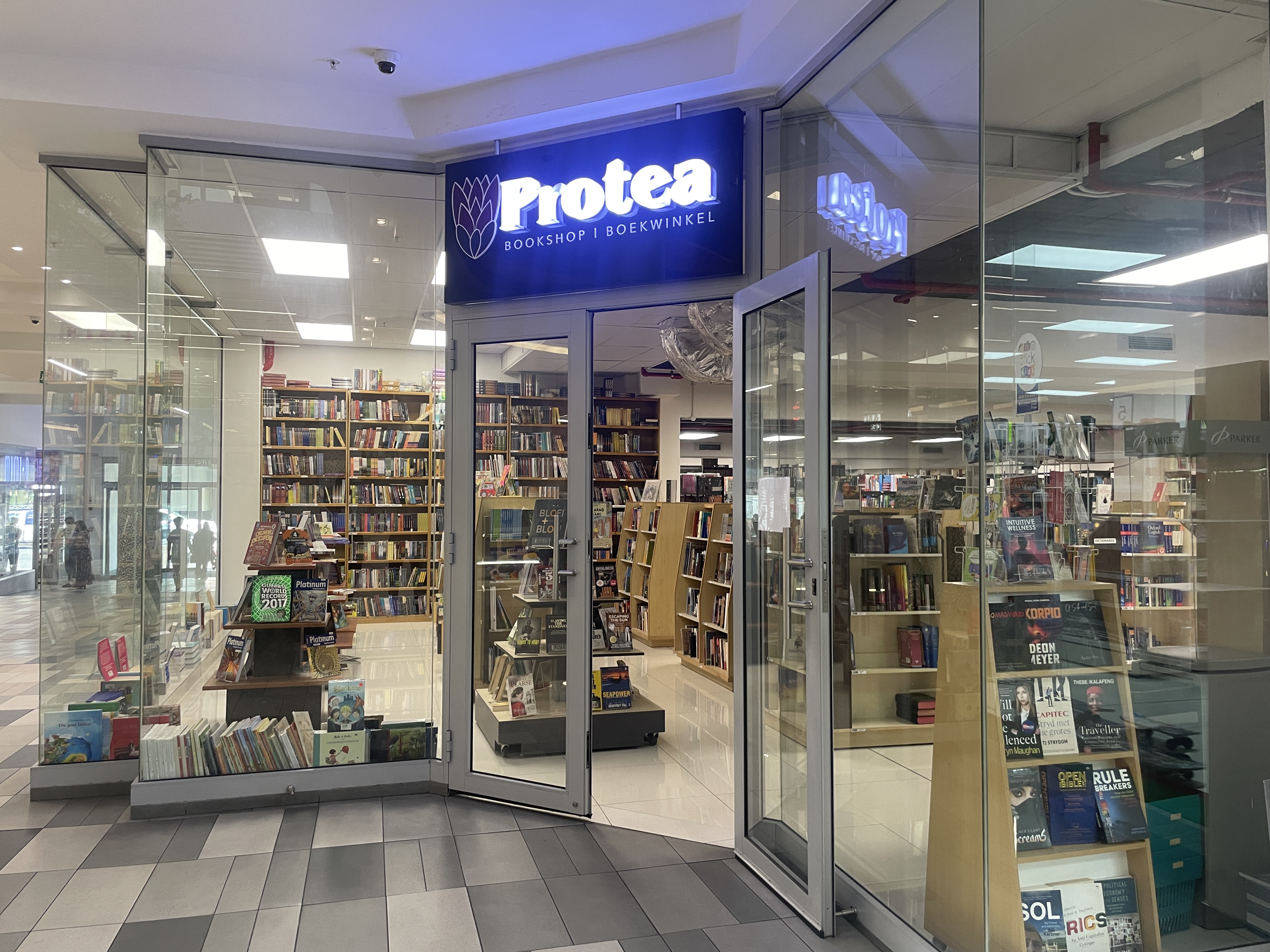 311m² Retail Shops to rent at Stadium On Main in Claremont