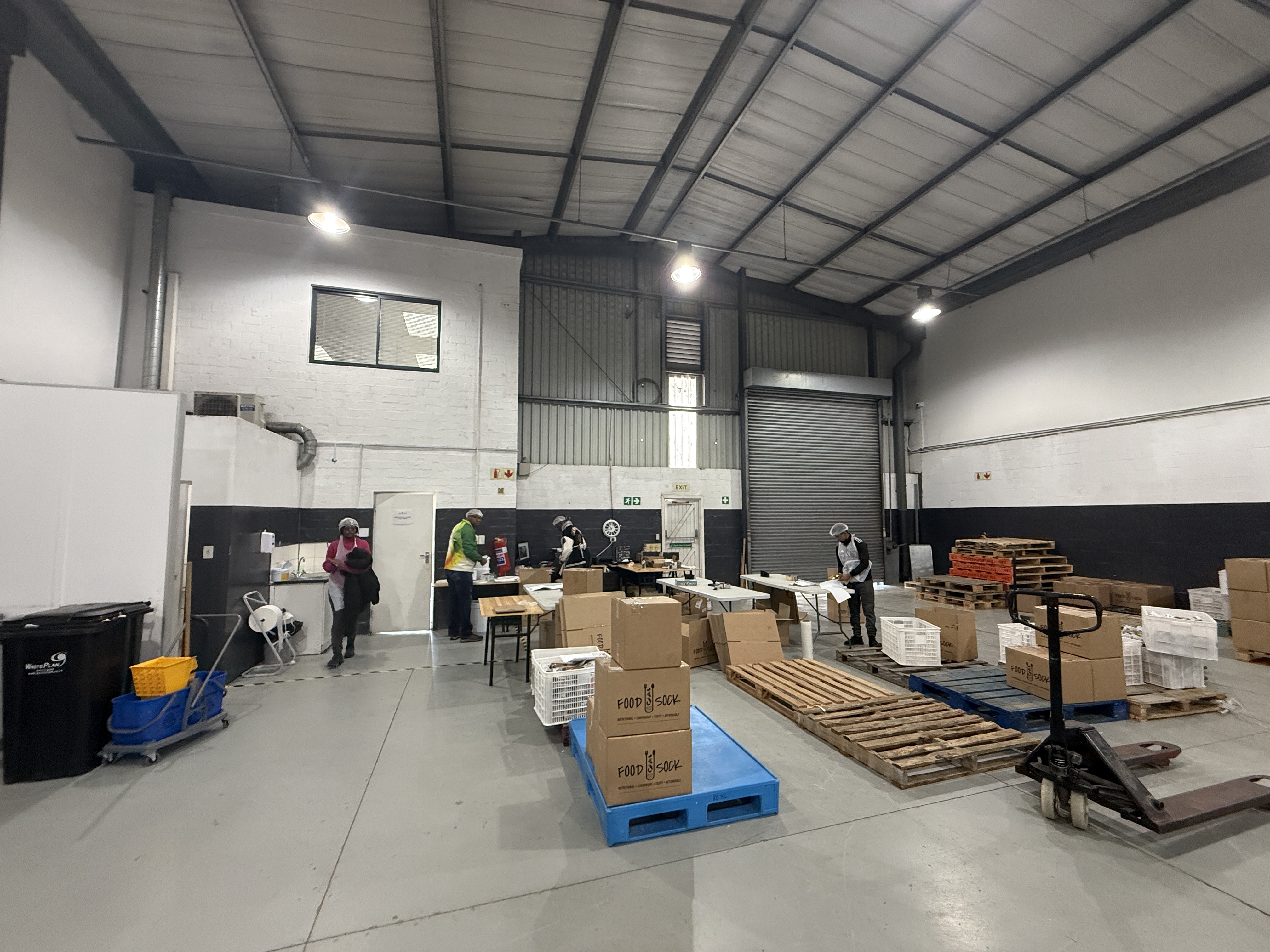 474m² Warehouse to rent at The Grove Business Park in Somerset West