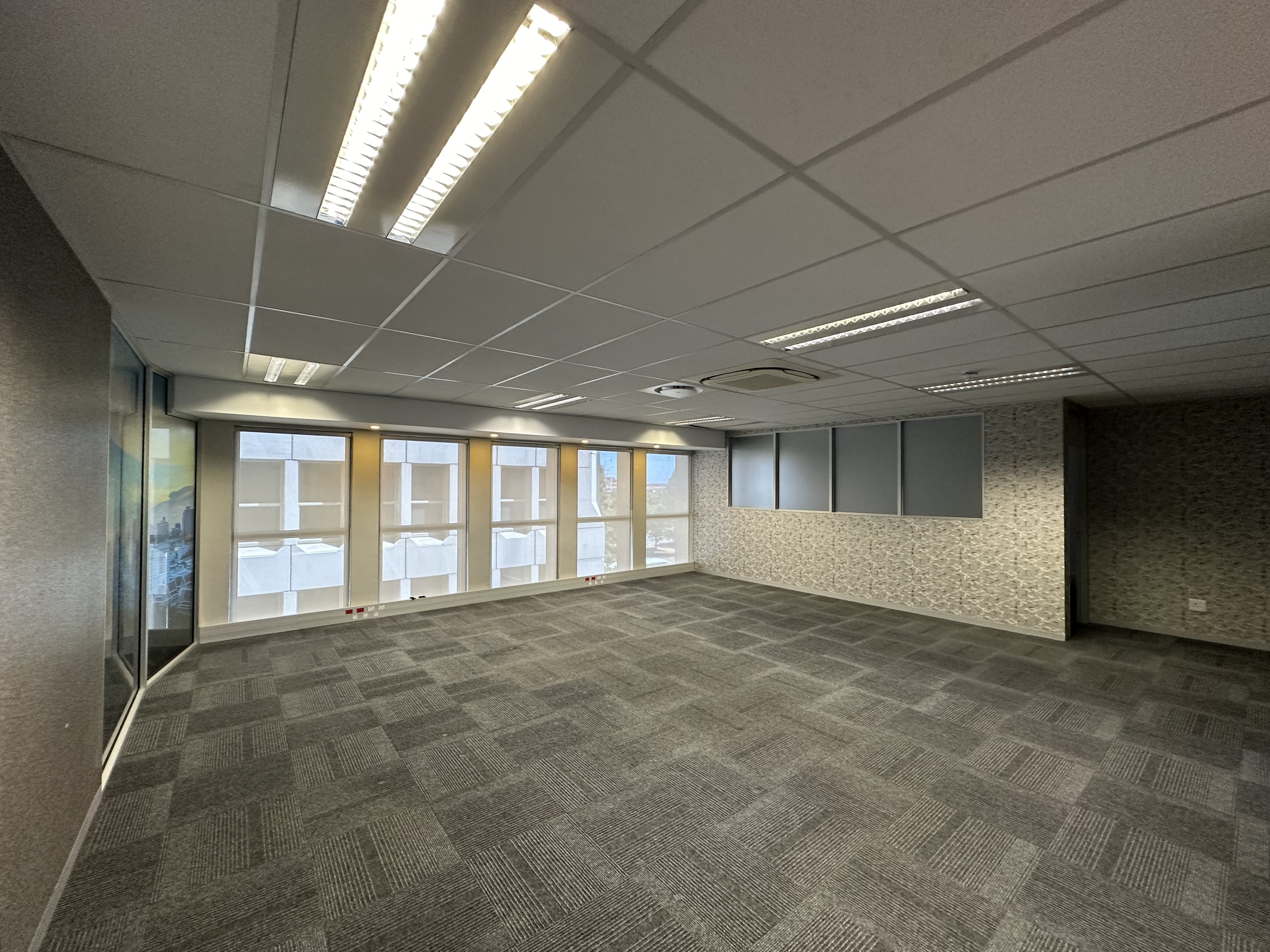 762m² Office Space to rent at Thomas Pattullo in Foreshore