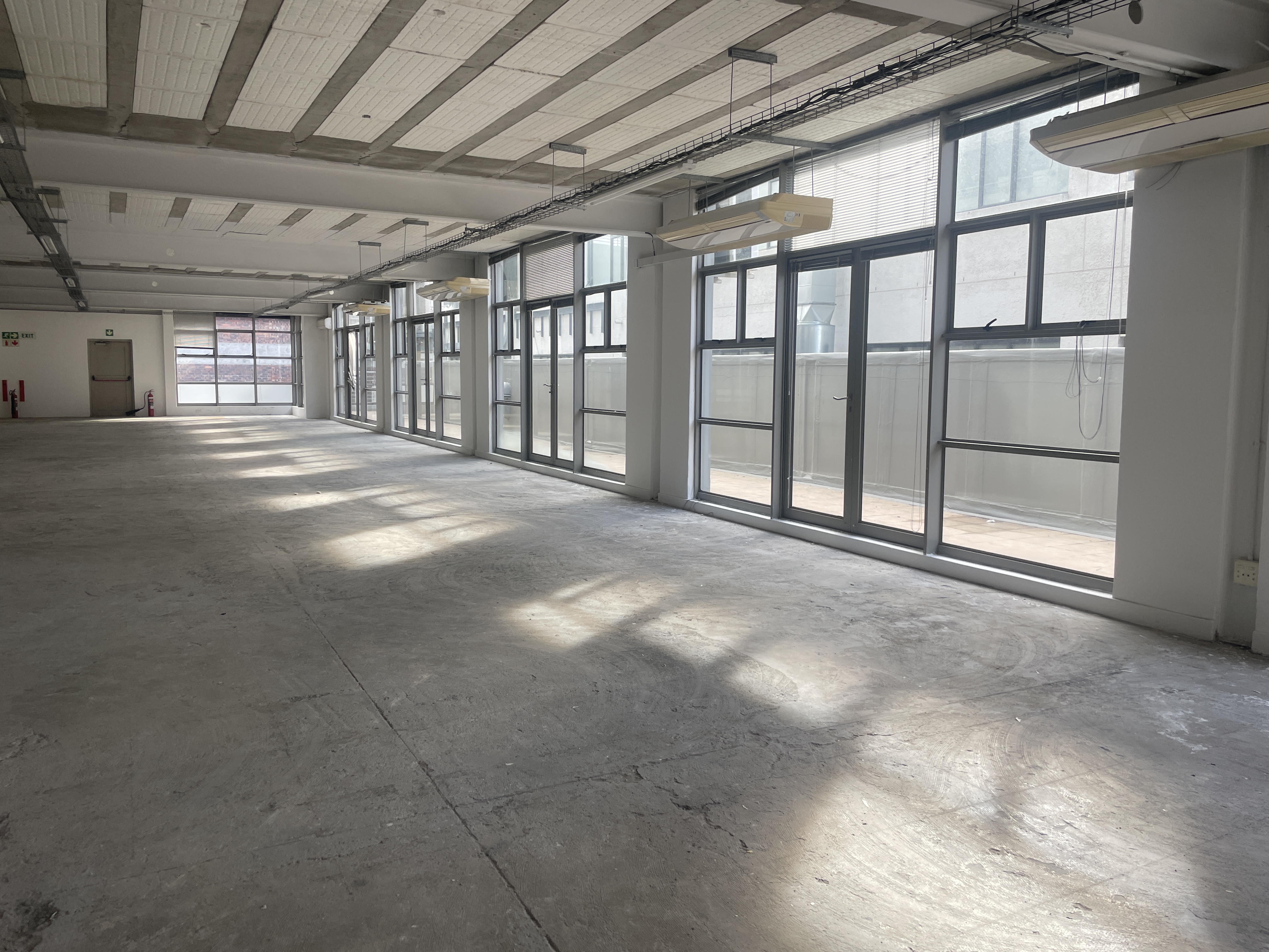343m² Office Space to rent at Upper East Side in Salt River