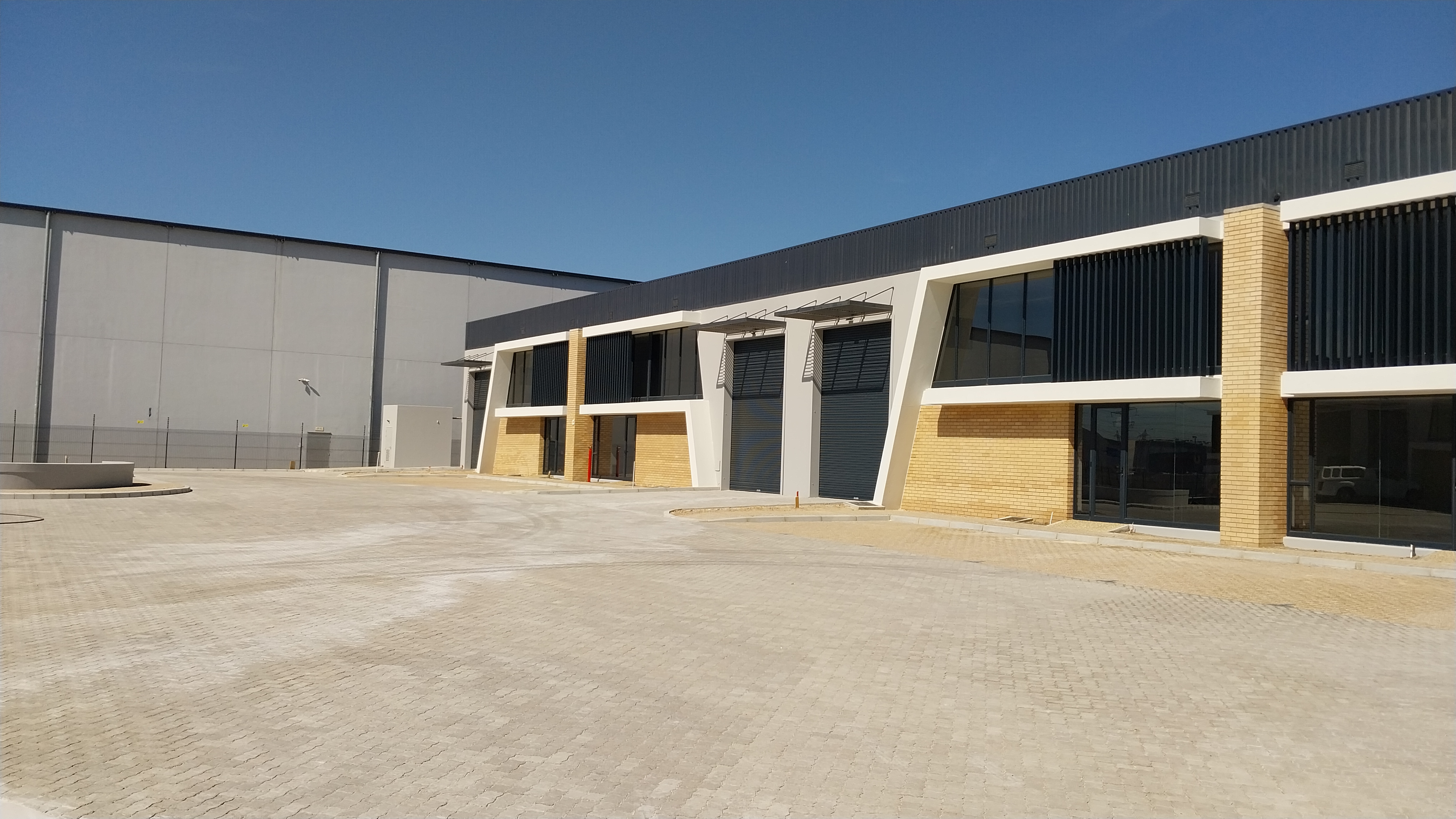 Warehouse to rent at Winelands Close Business Park 2 in Stikland