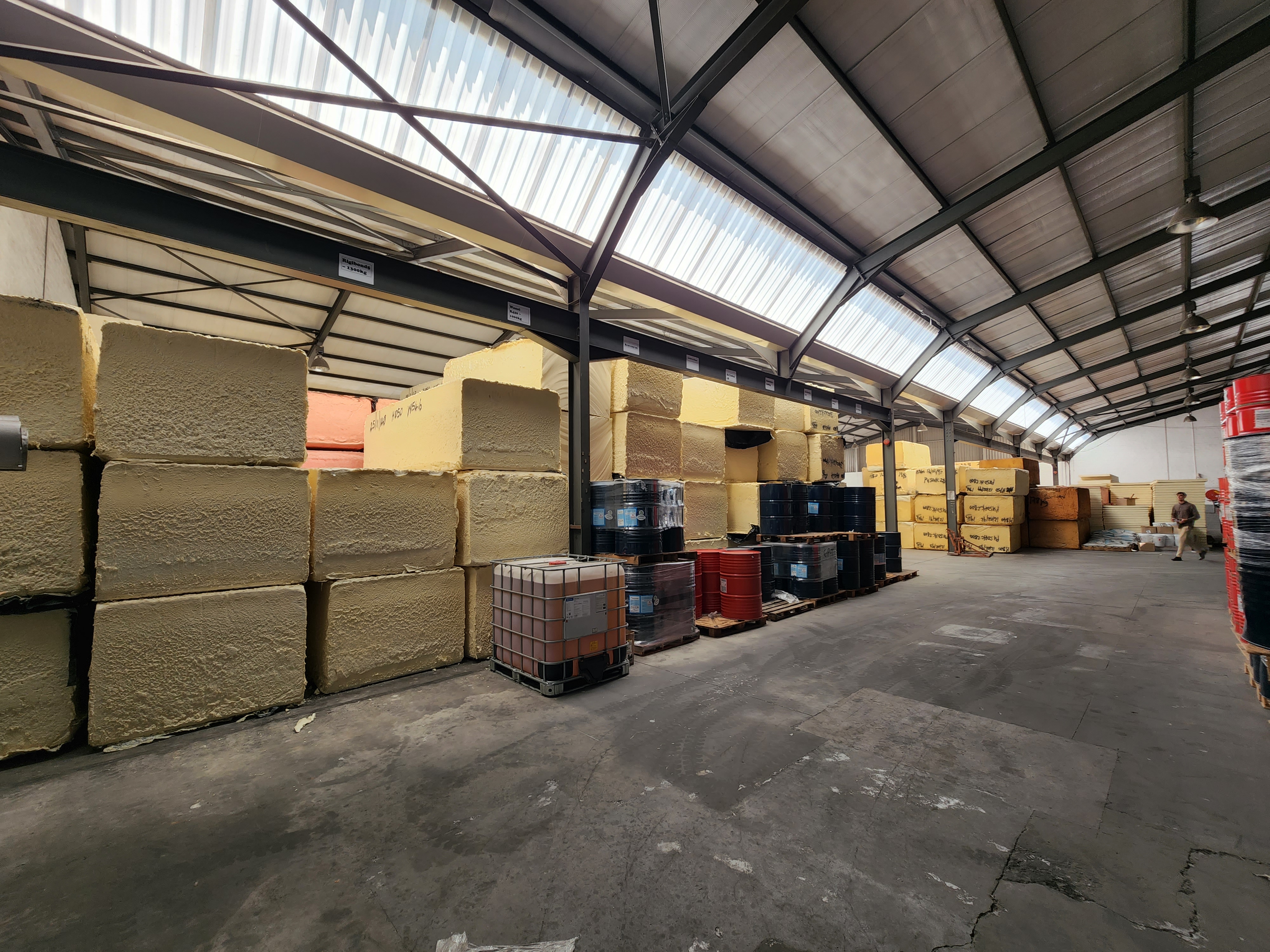 3 170m² Warehouse to rent at 10 Lood Street - Brackenfell in Brackenfell