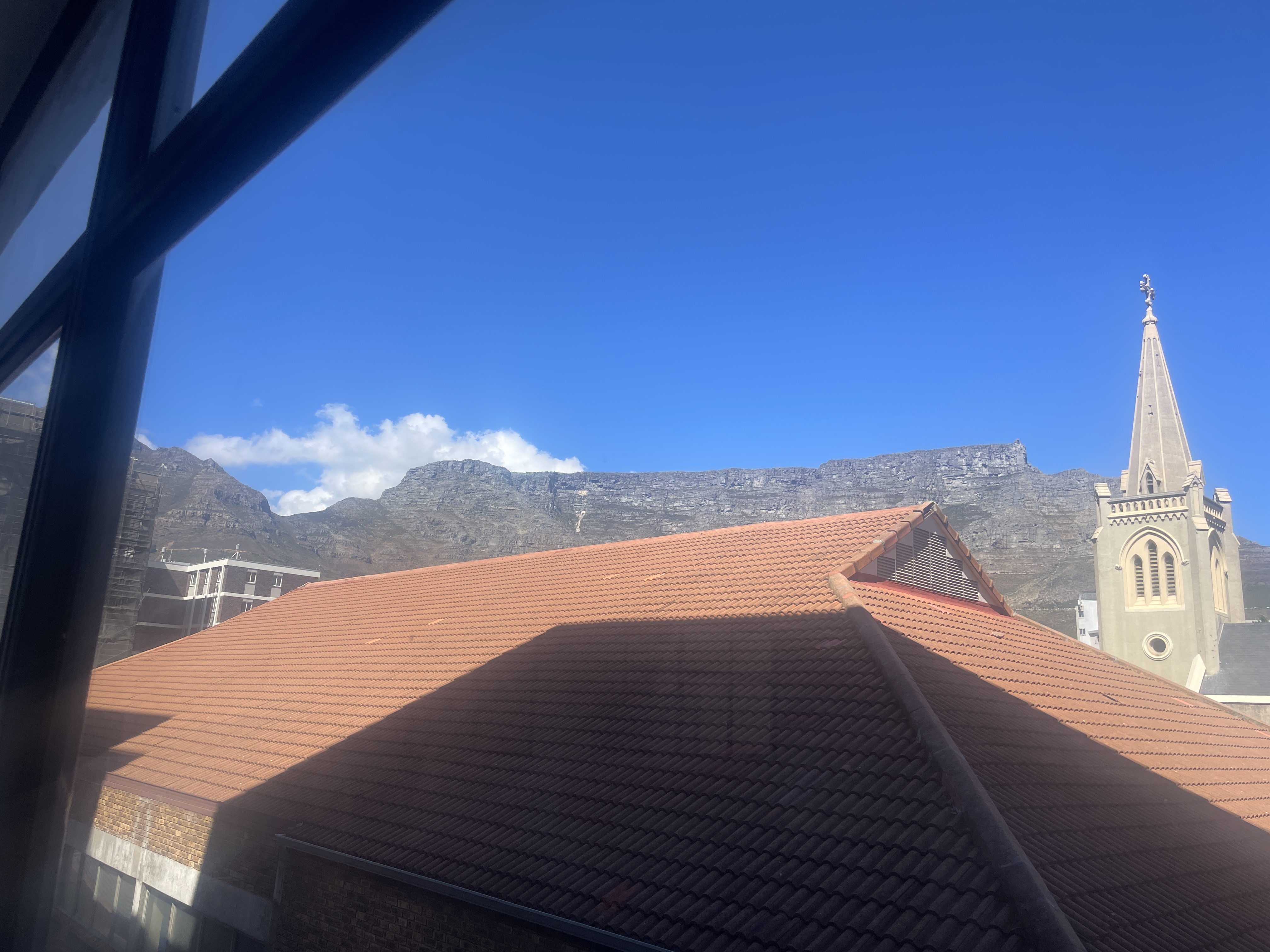 347m² Office Space to rent at 199 Loop Street - Graphic Centre in Cape Town CBD