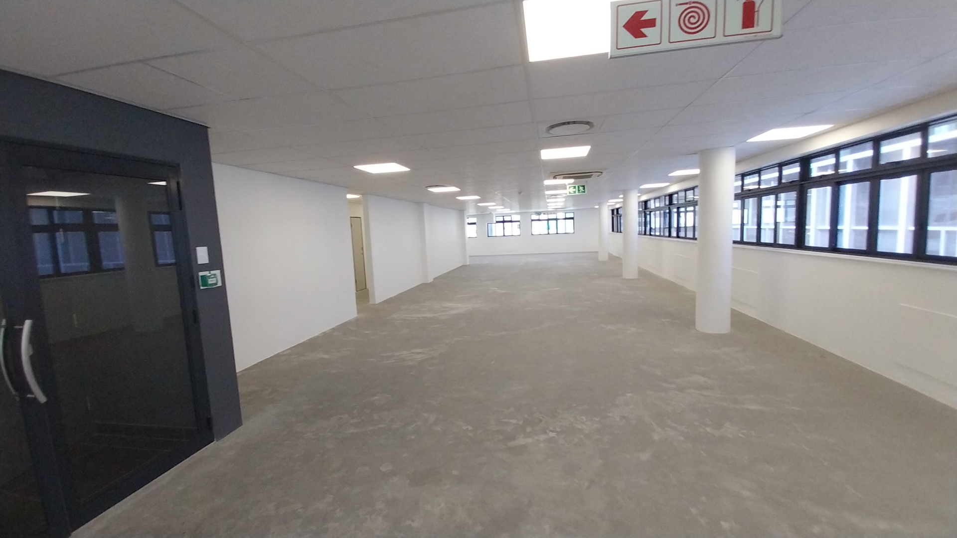 335m² Office Space to rent at 30 Waterkant Street in Cape Town CBD