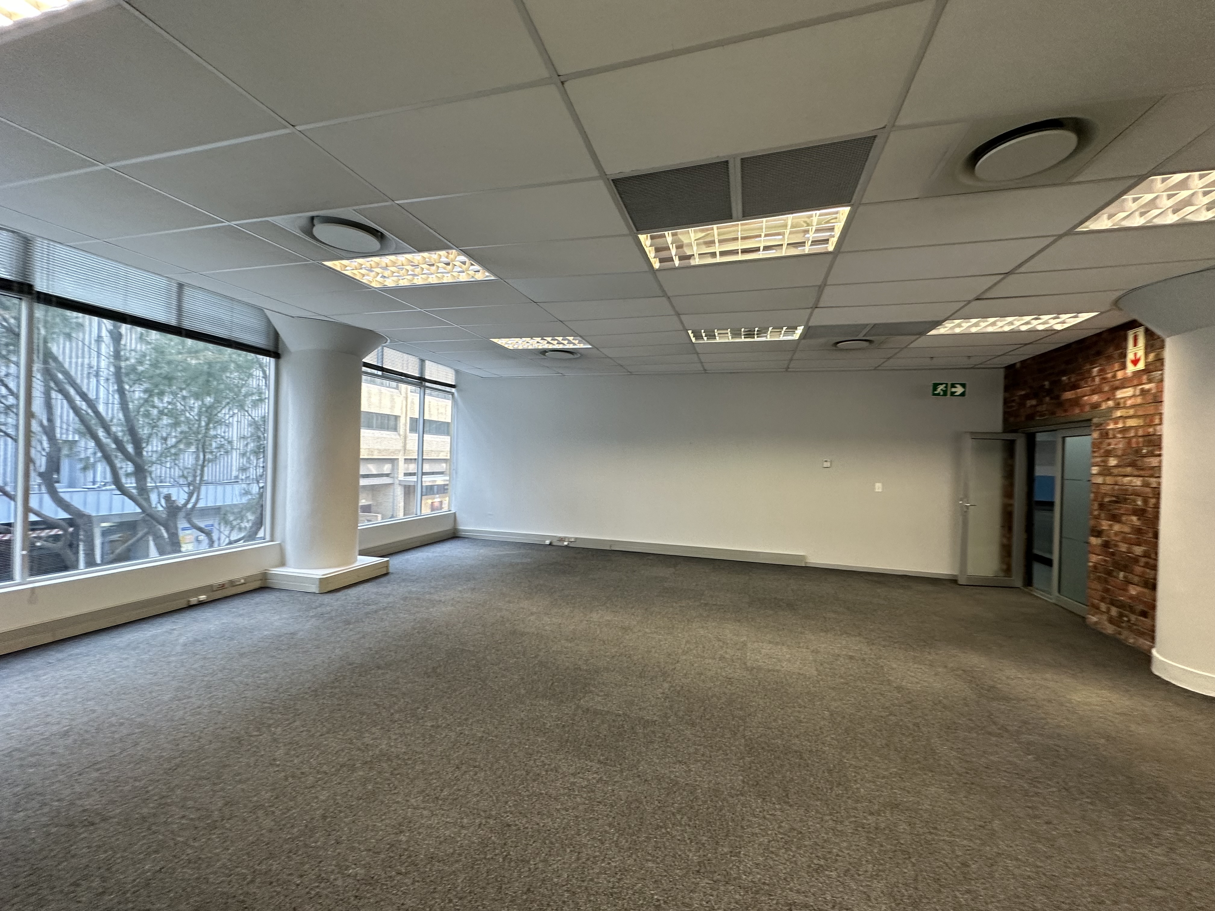 279m² Office Space to rent at 31 Martin Hammerschlag in Foreshore