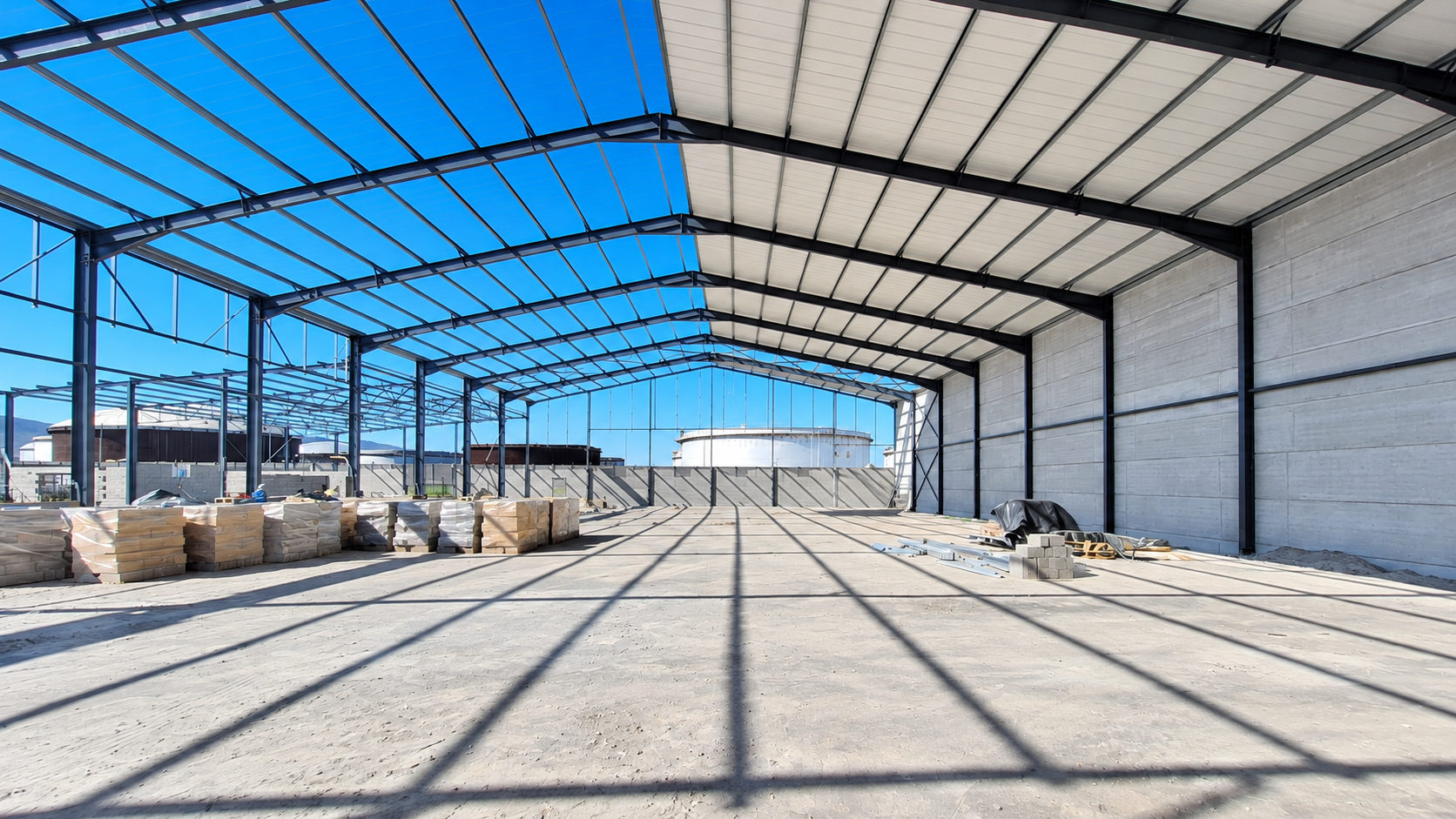 2 240m² Warehouse to rent at 33 Magenta Lane in Killarney Gardens