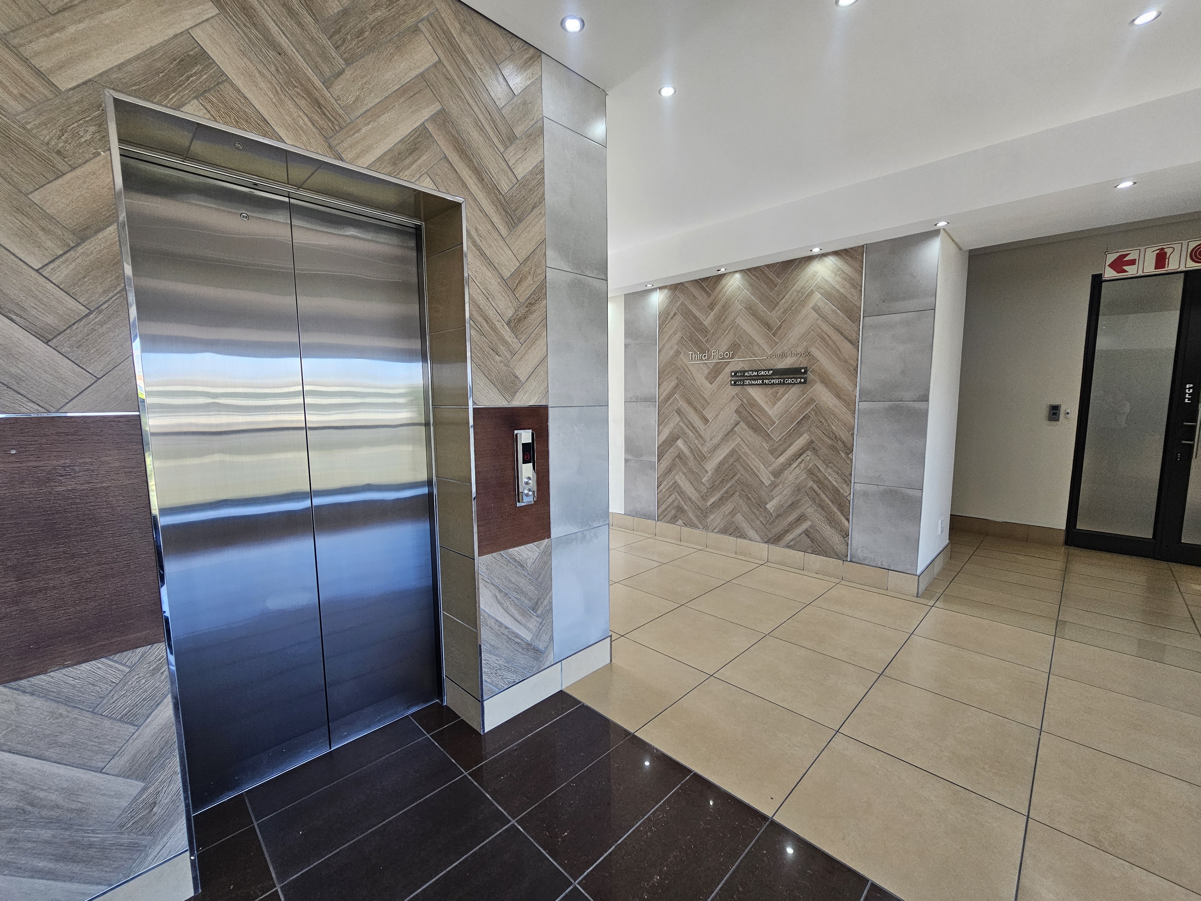 632m² Office Space to rent at Avanti Office Park in Tygervalley Waterfront