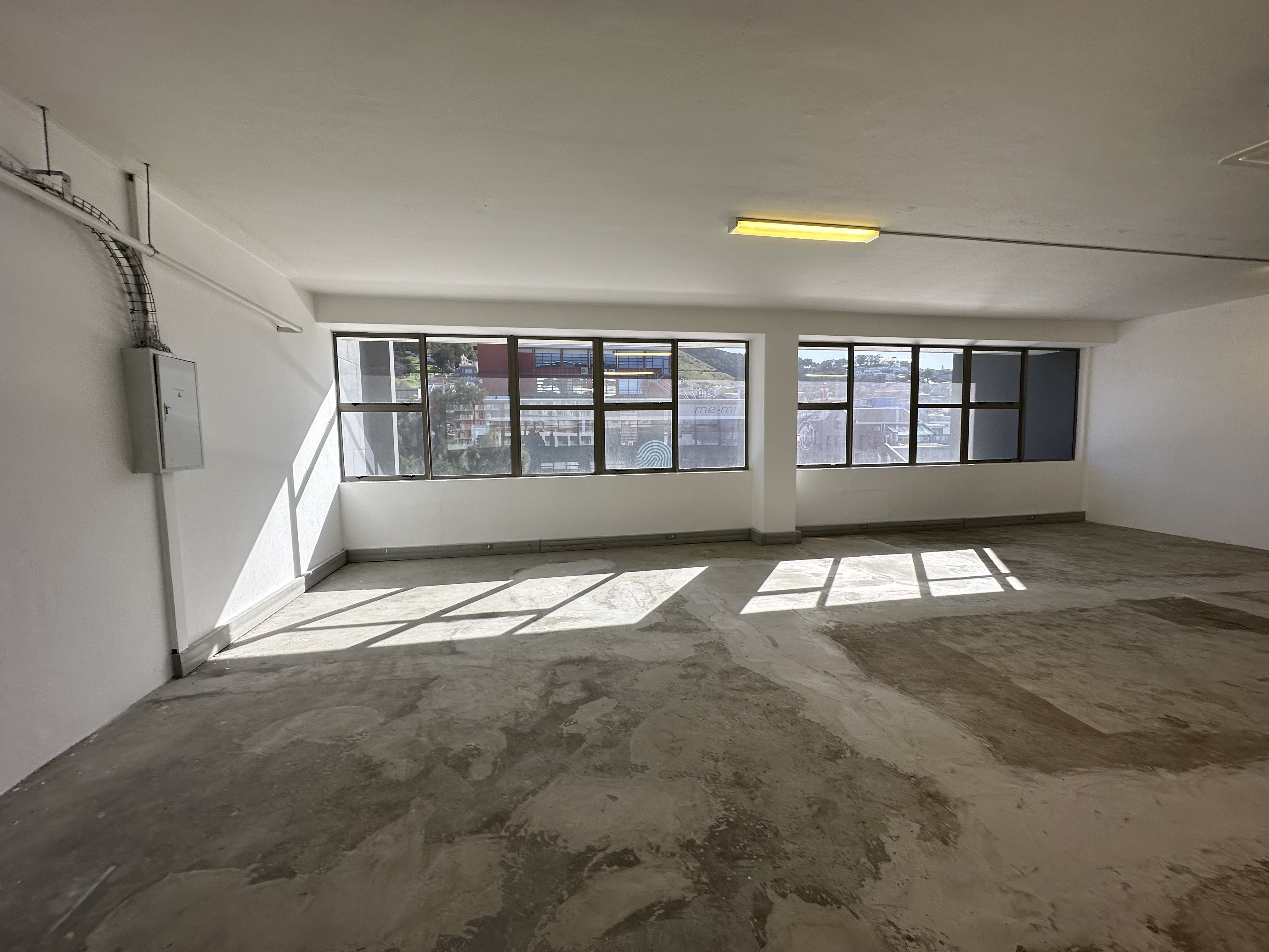 869m² Office Space to rent at Buitengracht Centre in Cape Town CBD