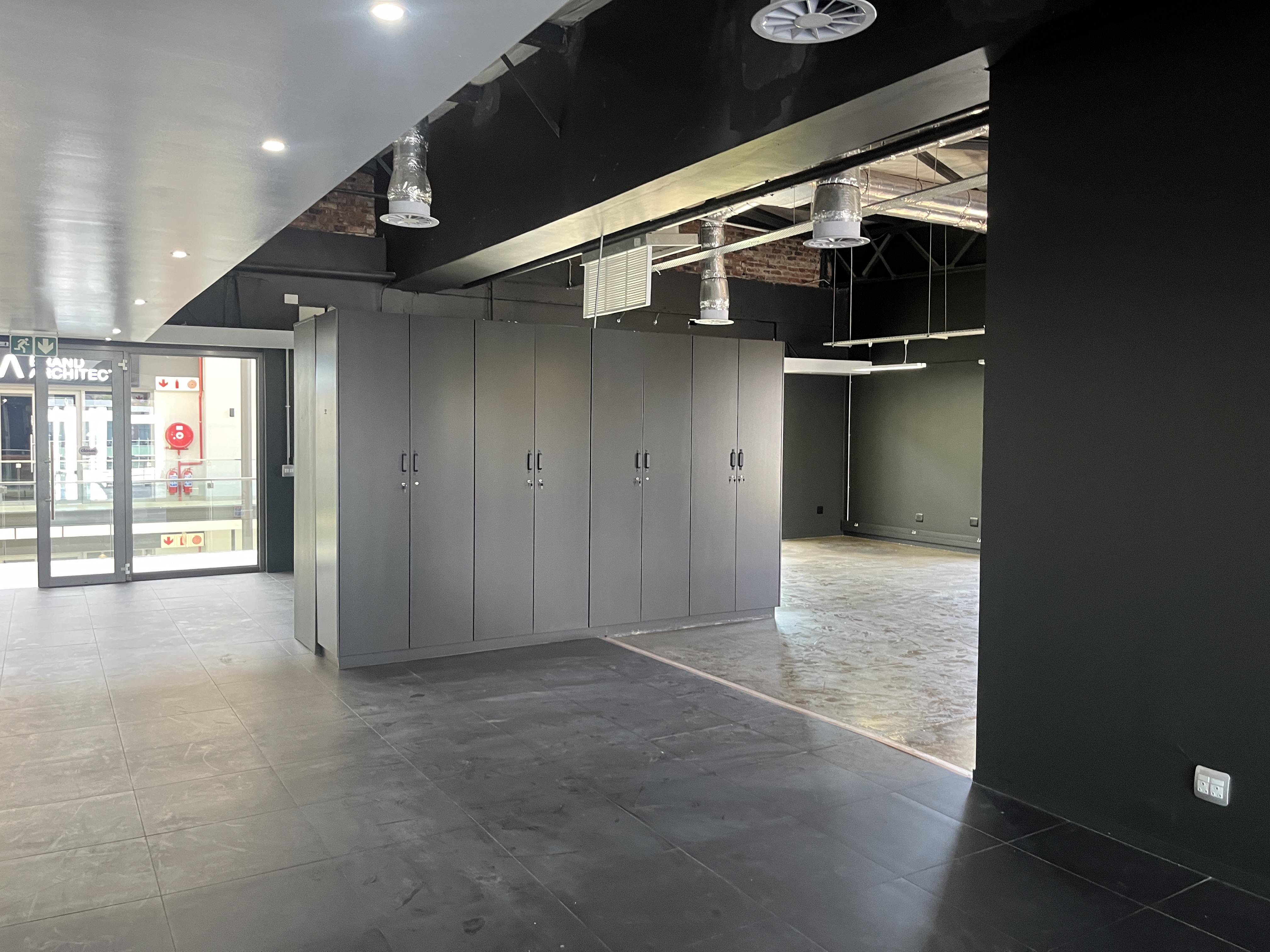 267m² Office Space to rent at Design Quarter Retail Offices in Fourways