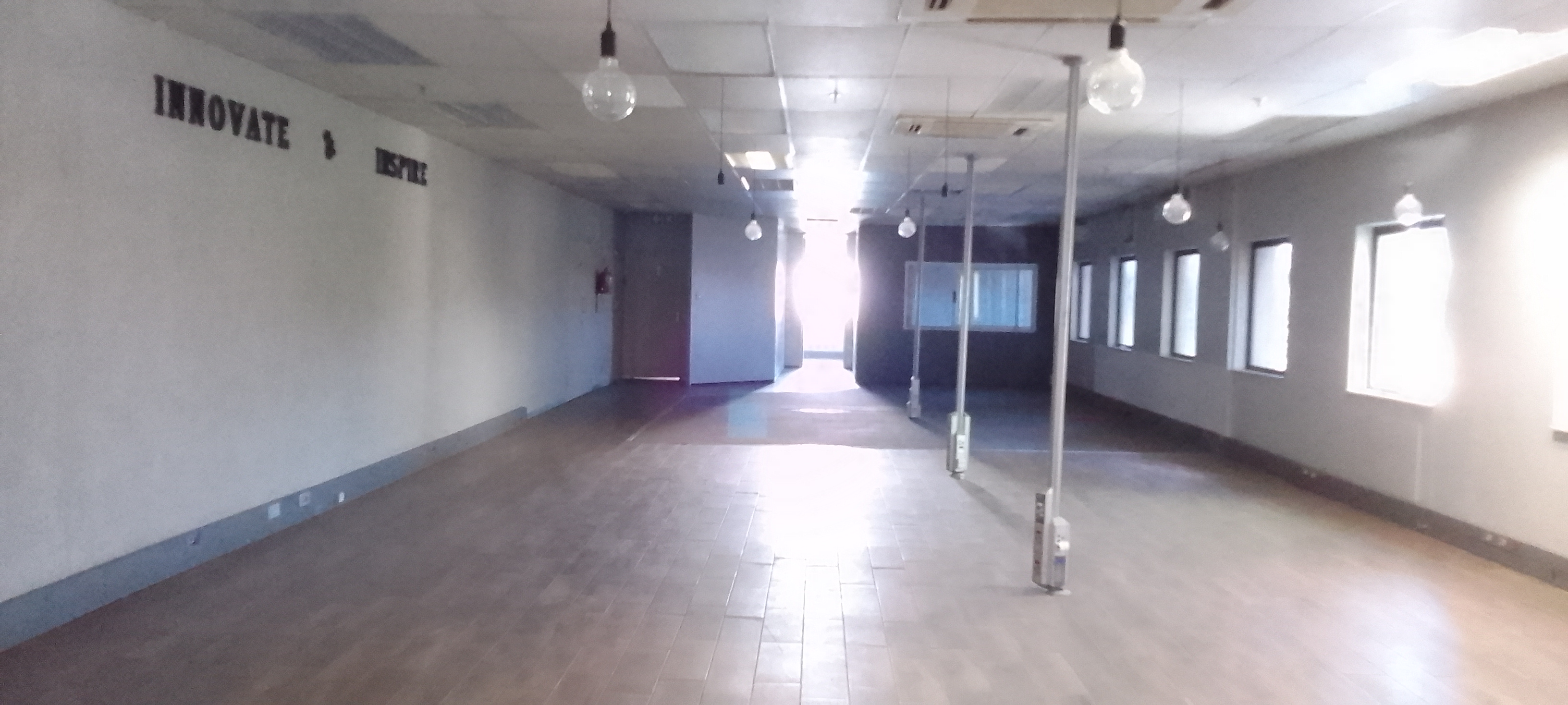 1 880m² Office Space to rent at Glomail Head Office in Vorna Valley