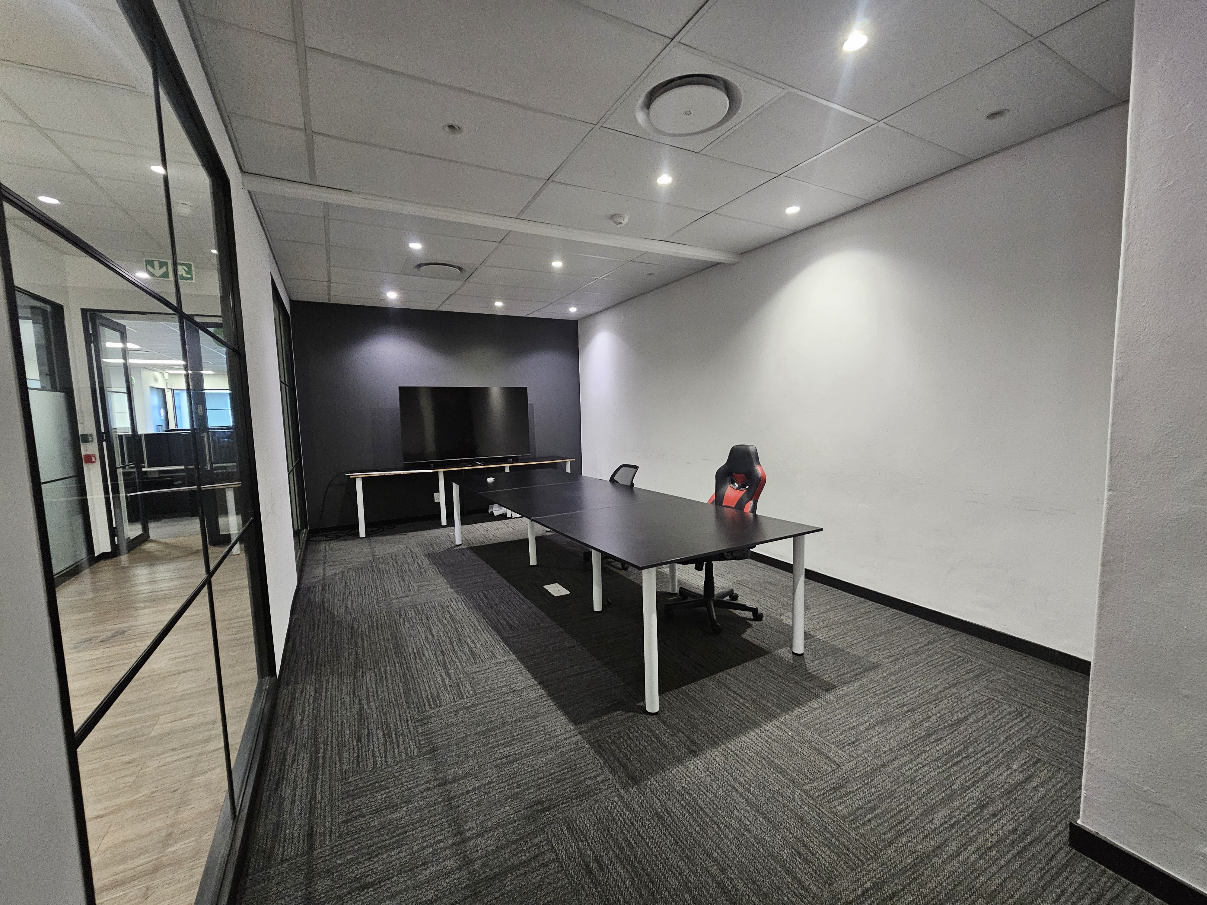 1 095m² Office Space to rent at Sable Square in Sanddrift