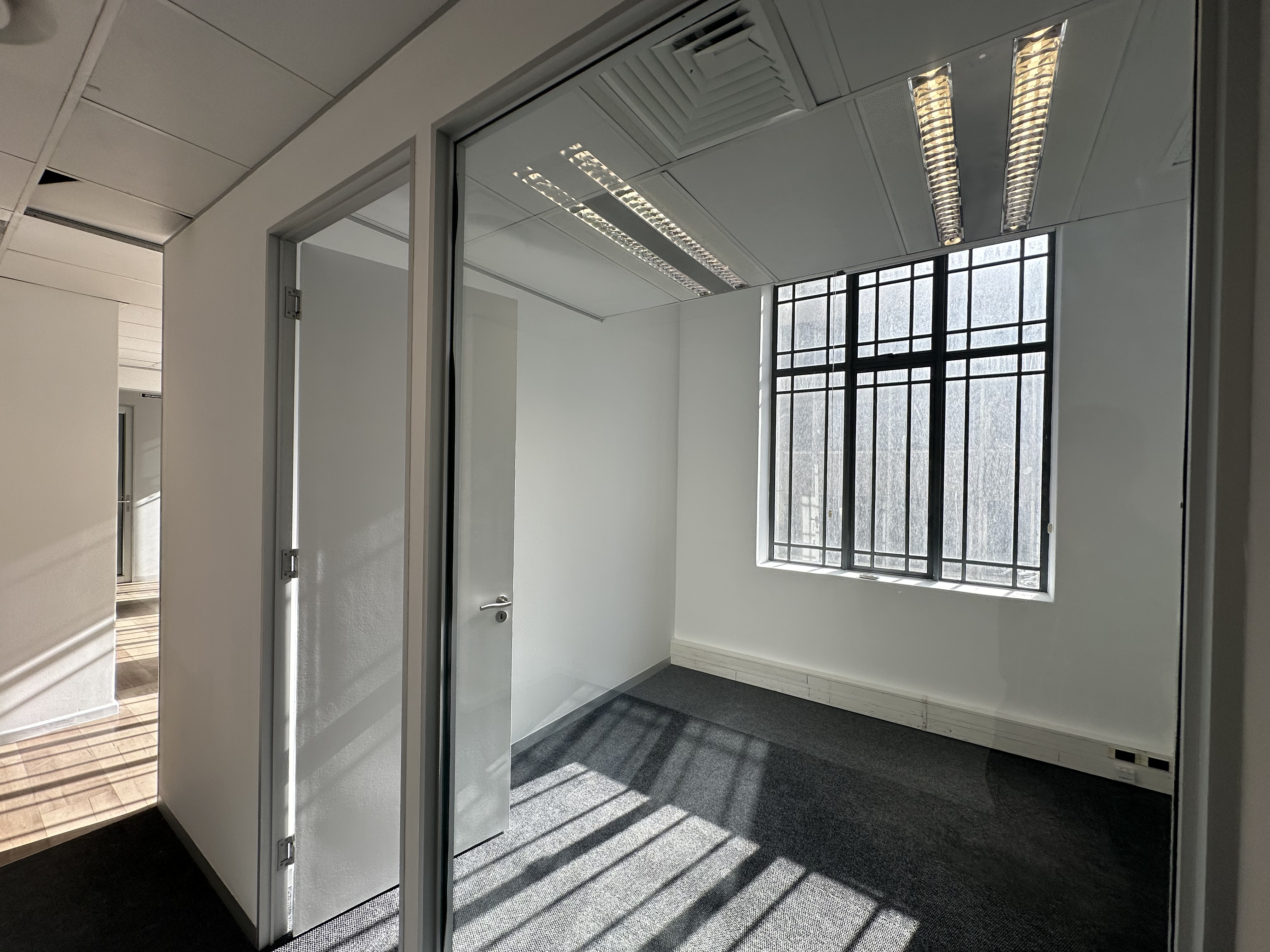 171m² Office Space to rent at Salga House in Cape Town CBD
