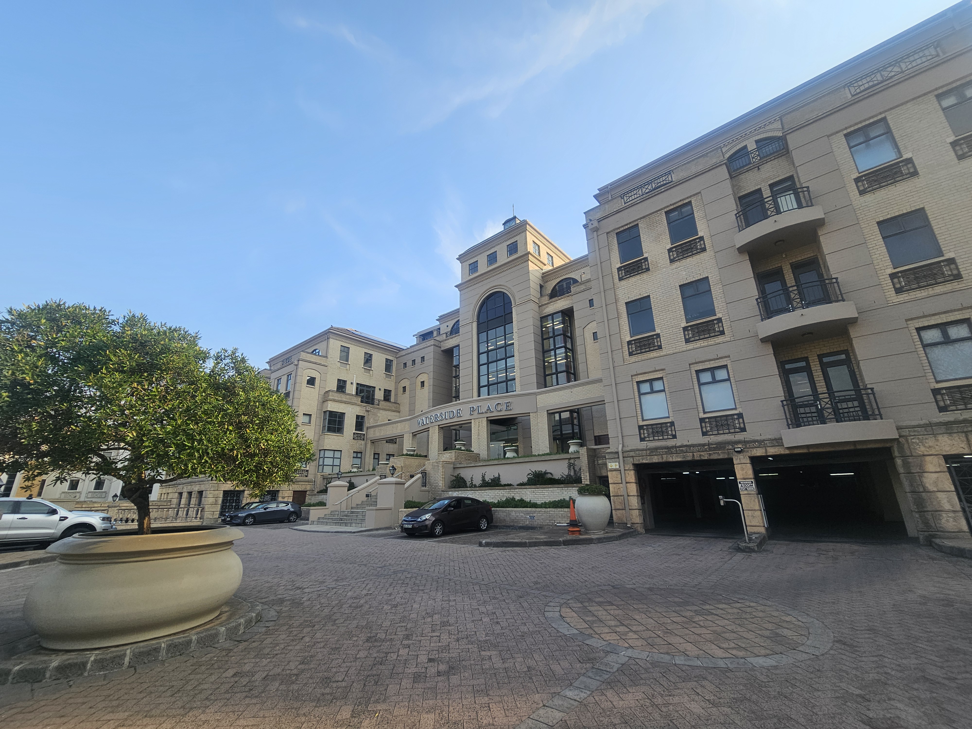 684m² Office Space to rent at Waterside Place in Tyger Valley