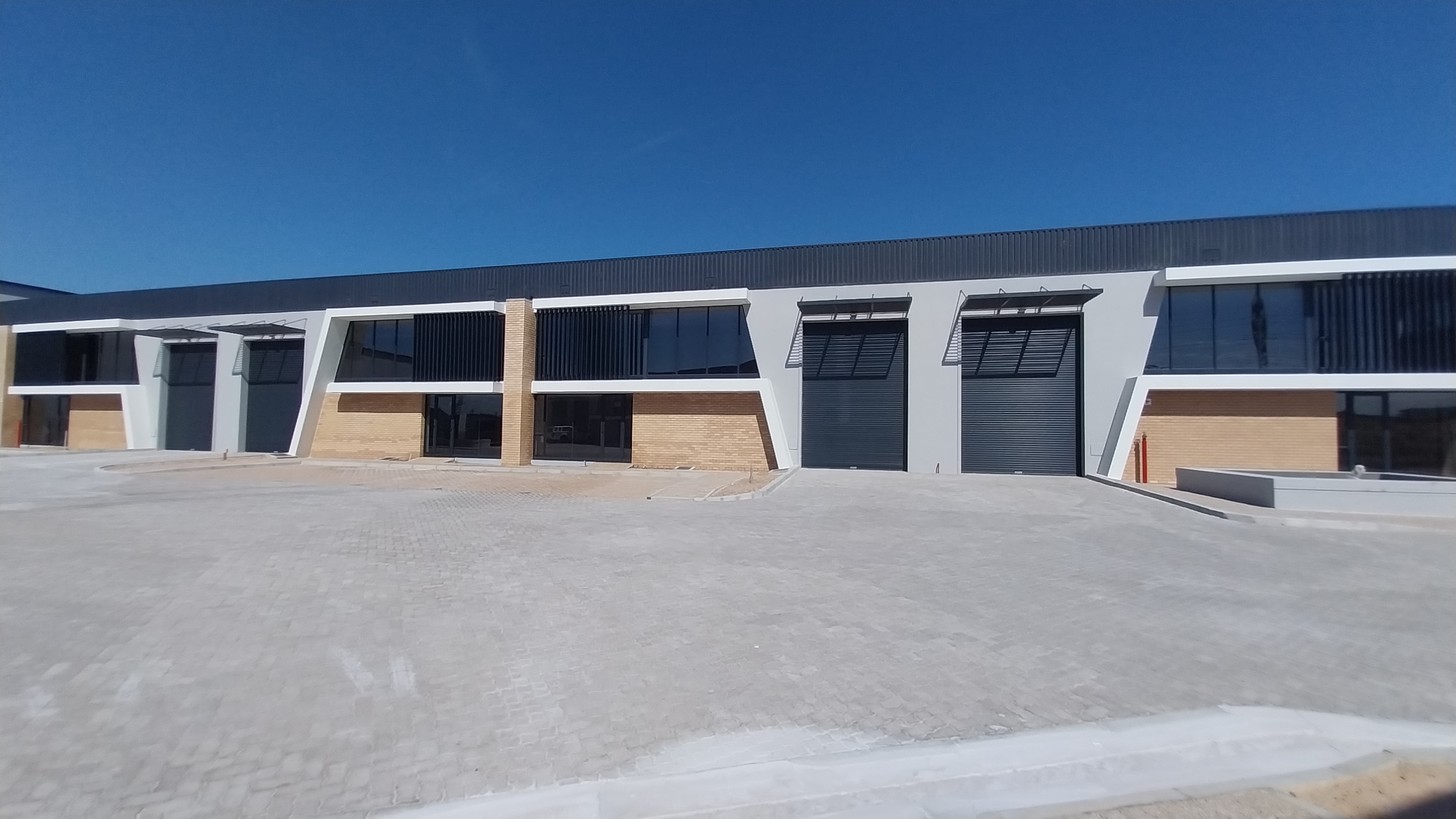Warehouse to rent at Winelands Close Business Park 2 in Stikland