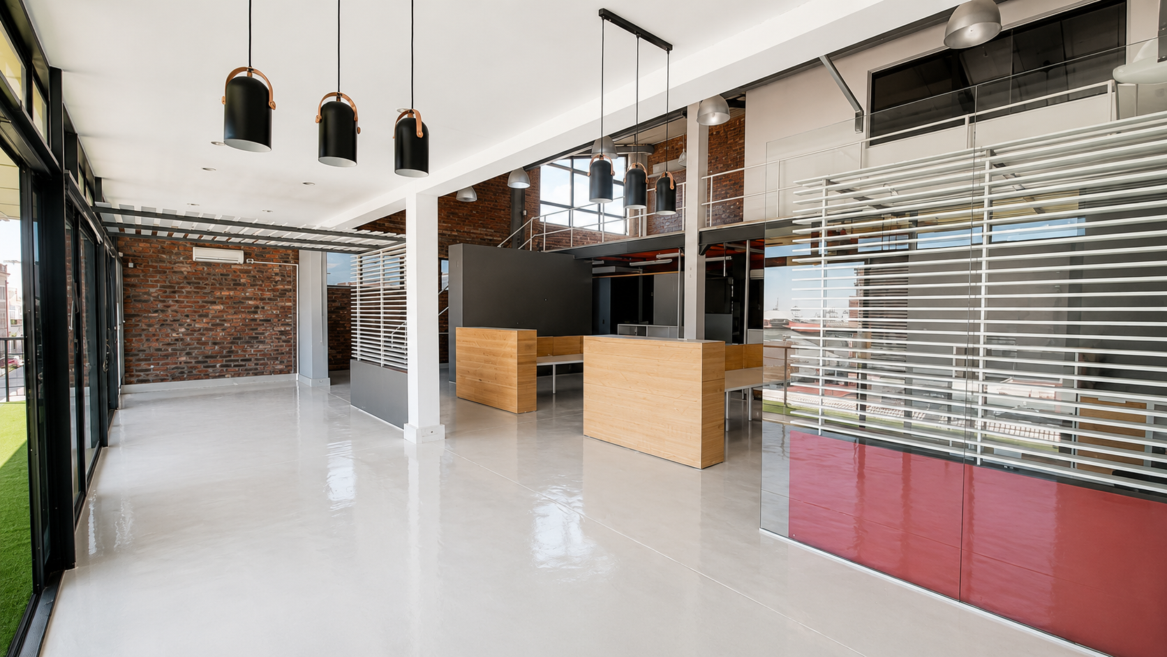 186m² Office Space to rent at Woodstock  Studios in Woodstock