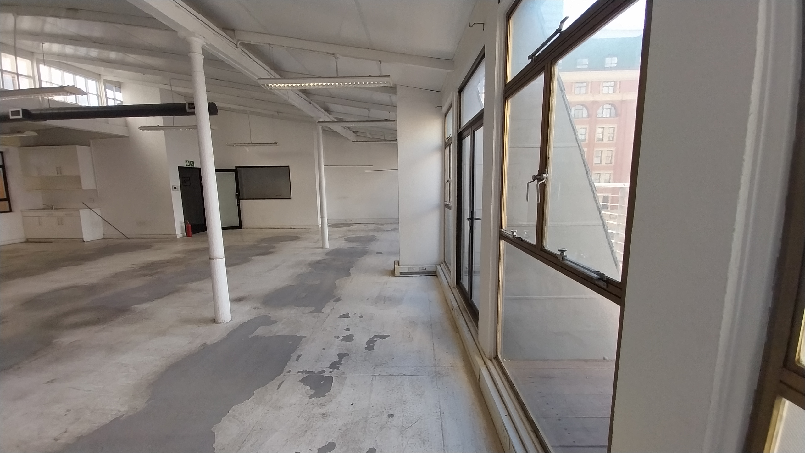 195m² Office Space to rent at 32 St Georges Mall in Cape Town CBD