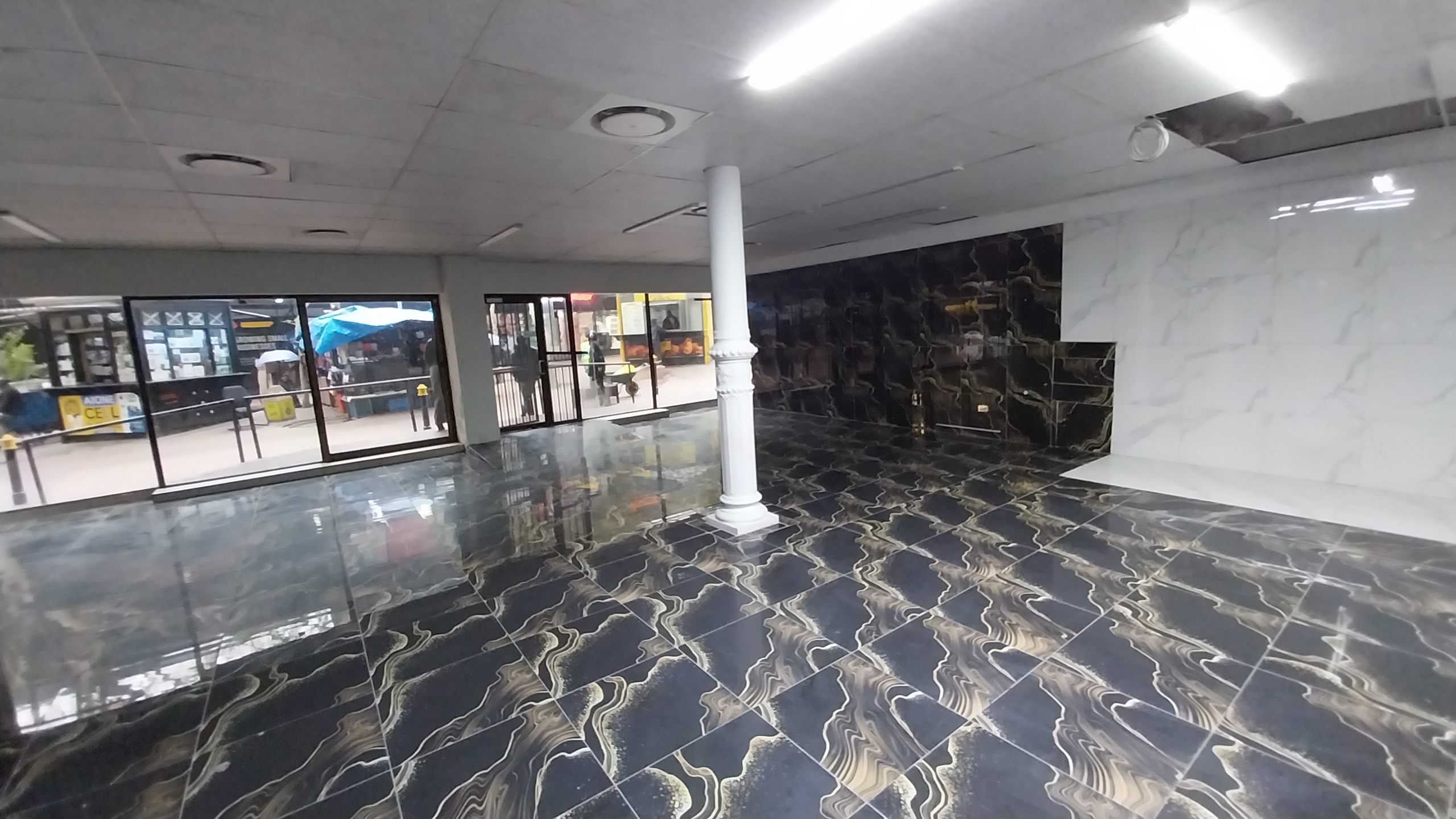 148m² Retail Shops to rent at 32 St Georges Mall in Cape Town CBD