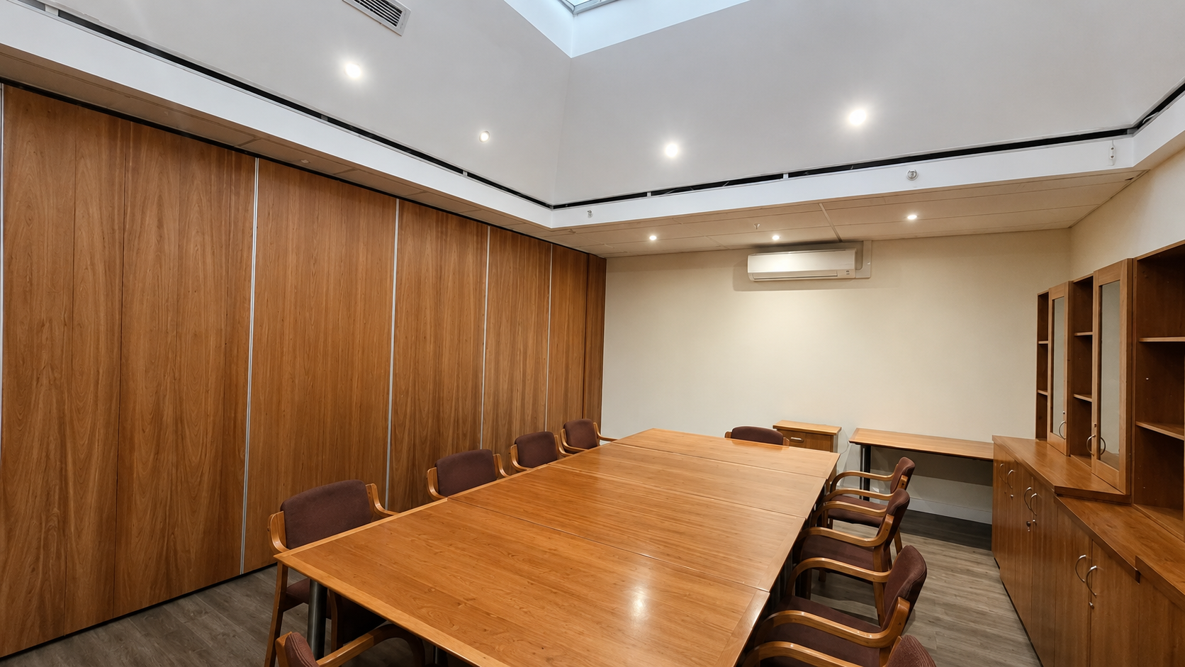 1 198m² Office Space to rent at 5 St Georges Mall in Cape Town CBD