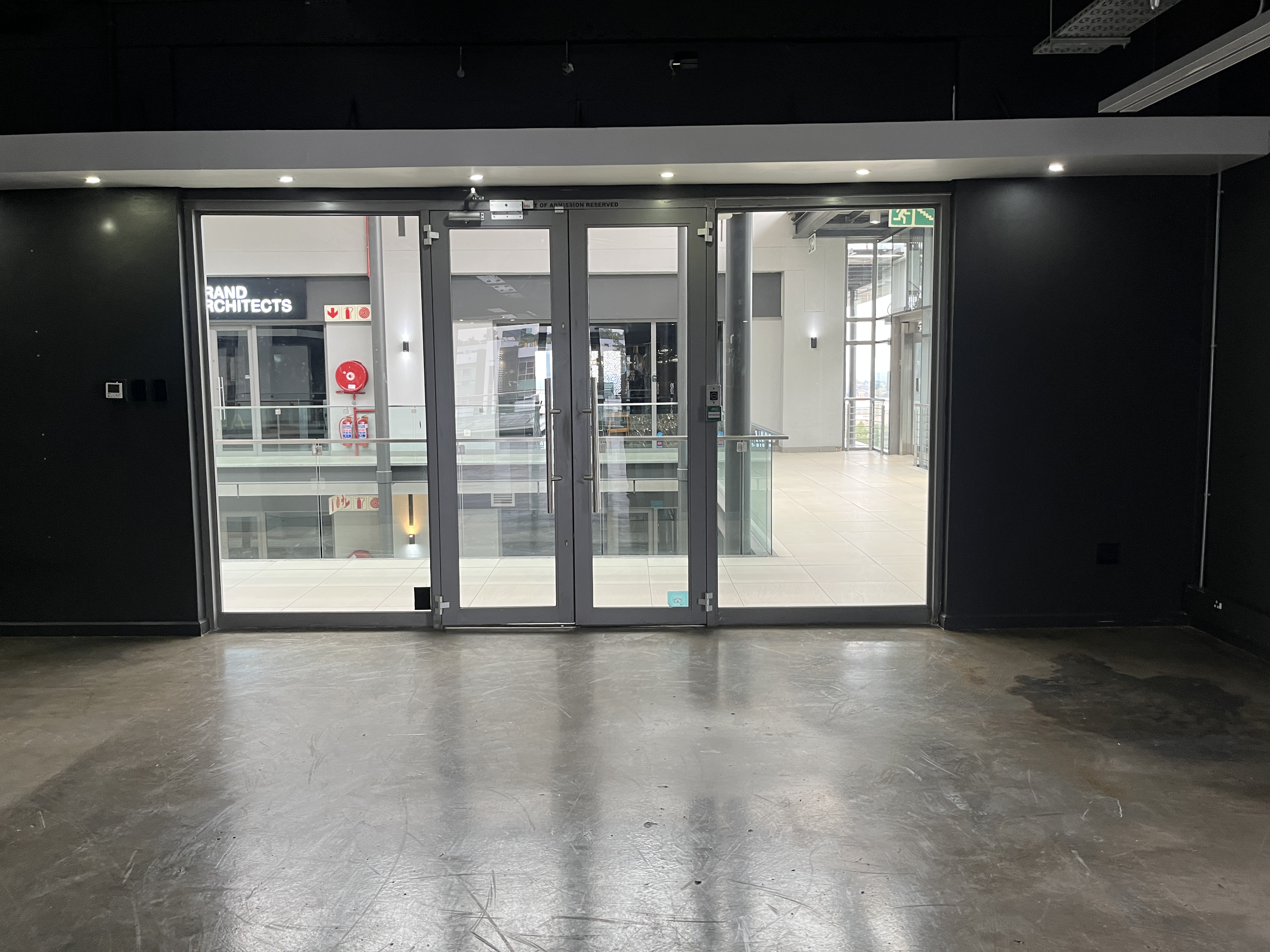 276m² Retail Shops to rent at Design Quarter Offices in Fourways