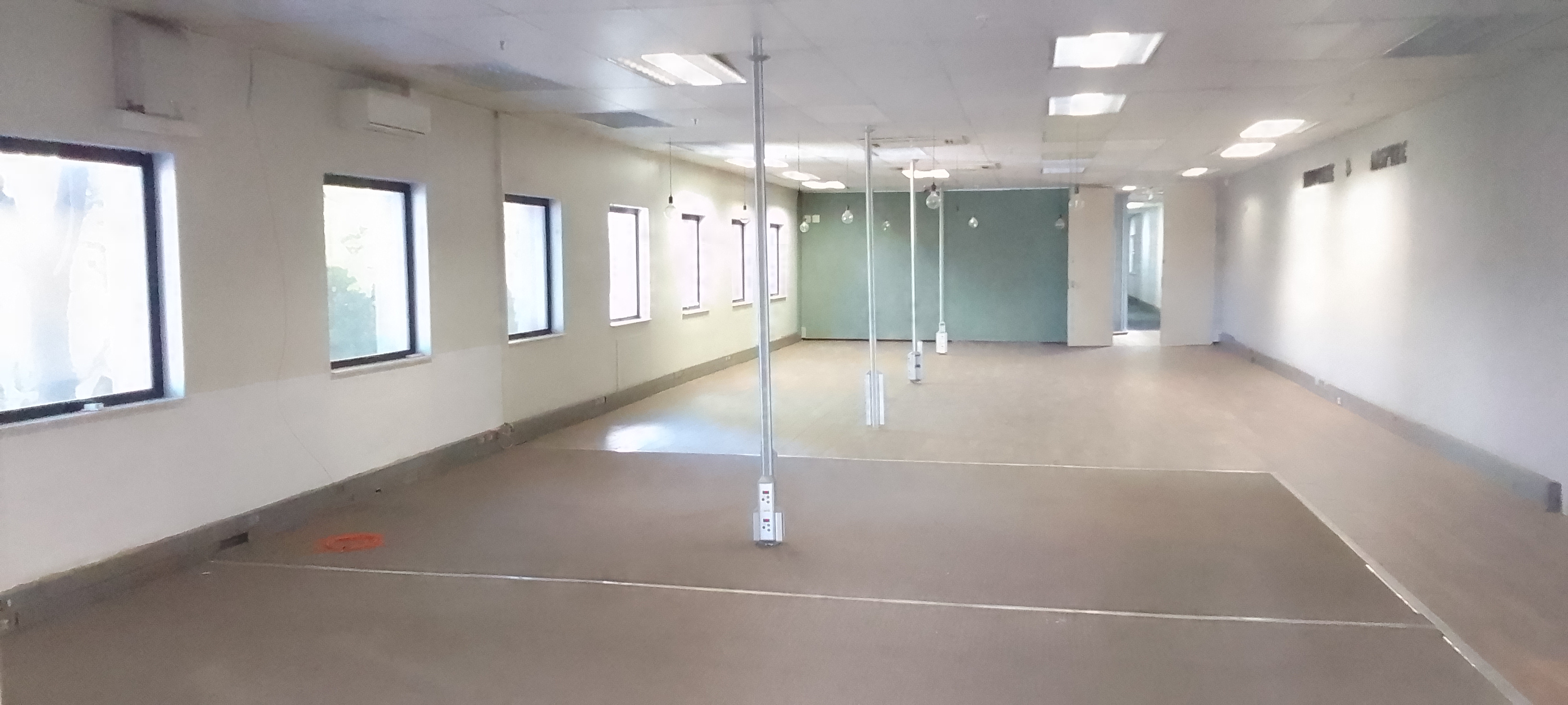 1 880m² Office Space to rent at Glomail Head Office in Vorna Valley