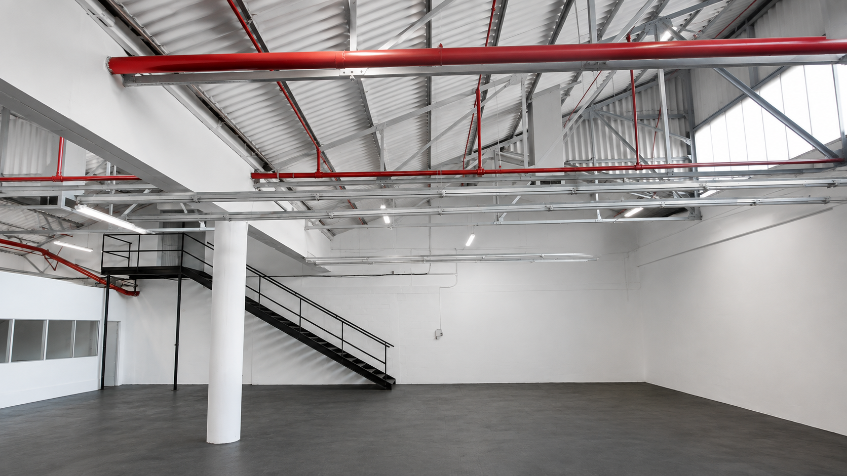 900m² Warehouse to rent at Industry Park 6-8 Perfecta Street in Paarden Eiland