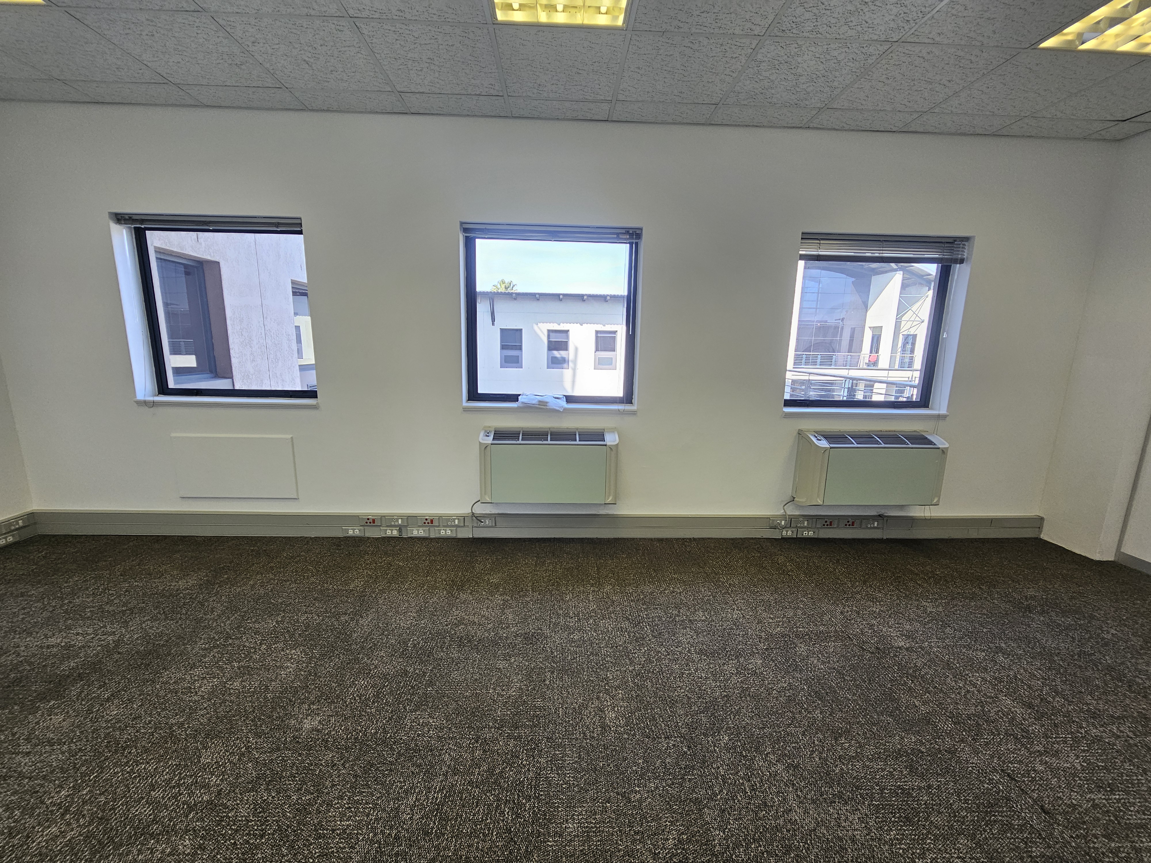222m² Office Space to rent at Knowledge Park 3 in Century City