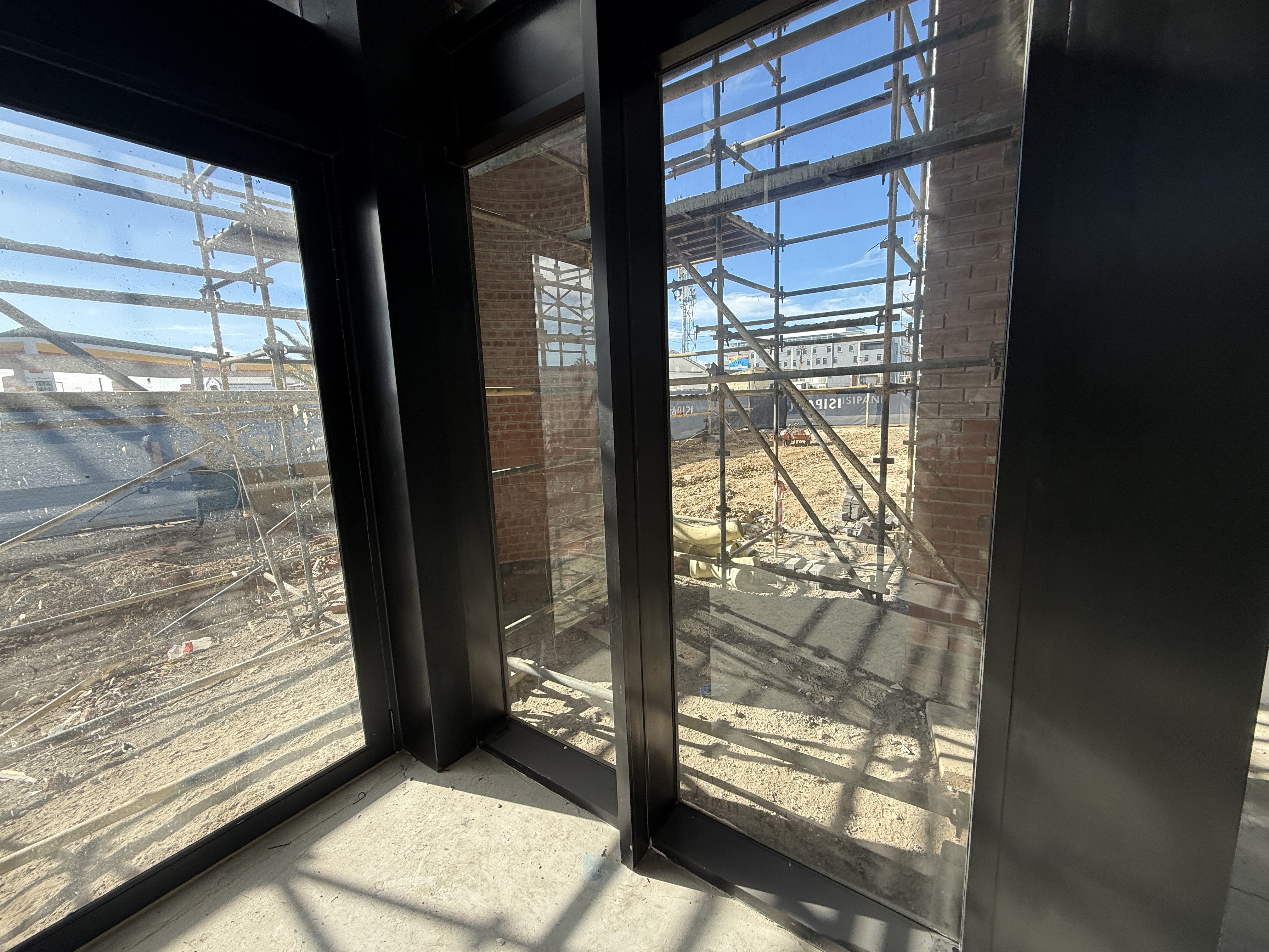 Retail Shops to rent at Maritime Place in Paarden Eiland