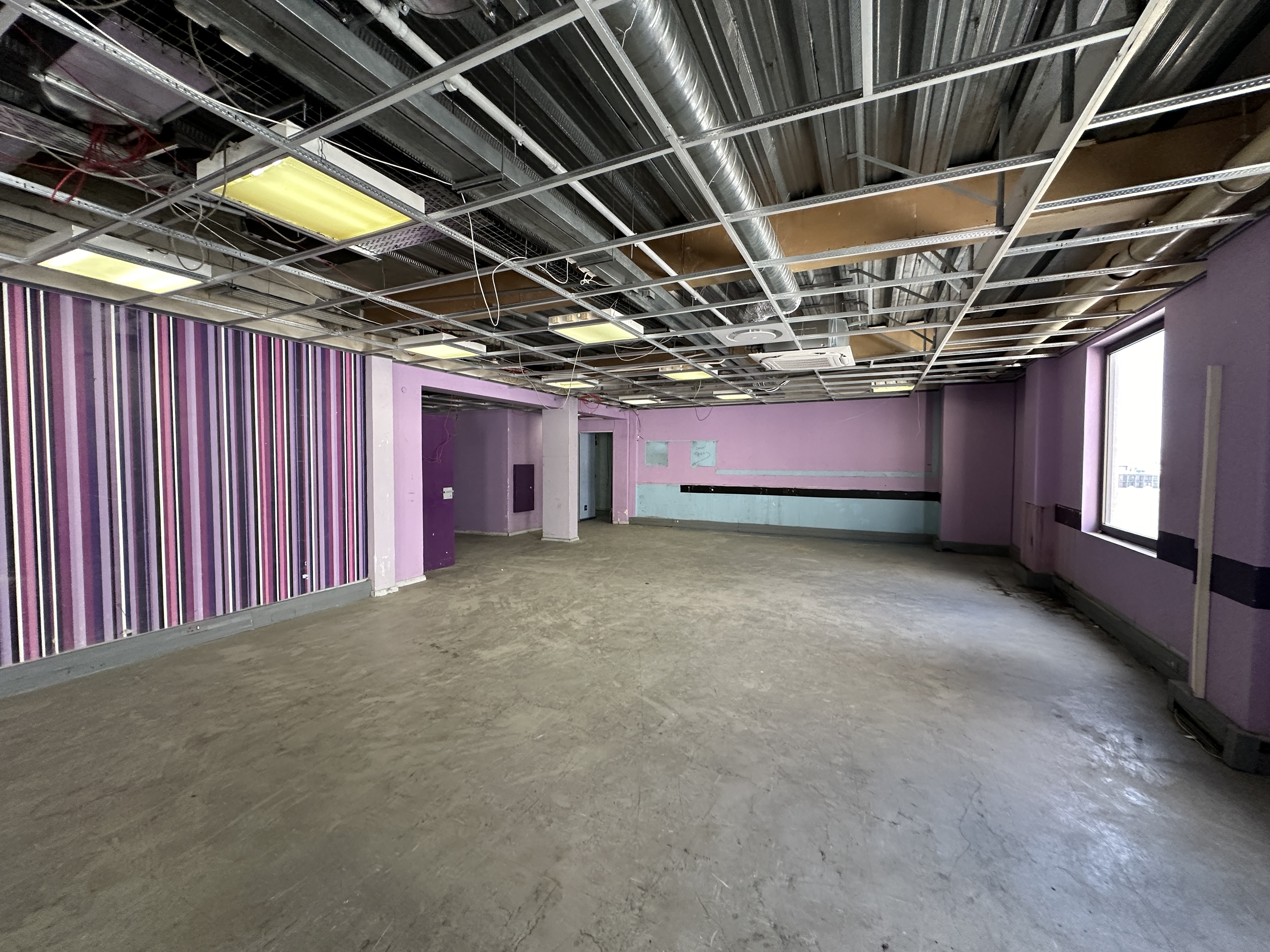 1 220m² Office Space to rent at Matador Centre in Cape Town CBD