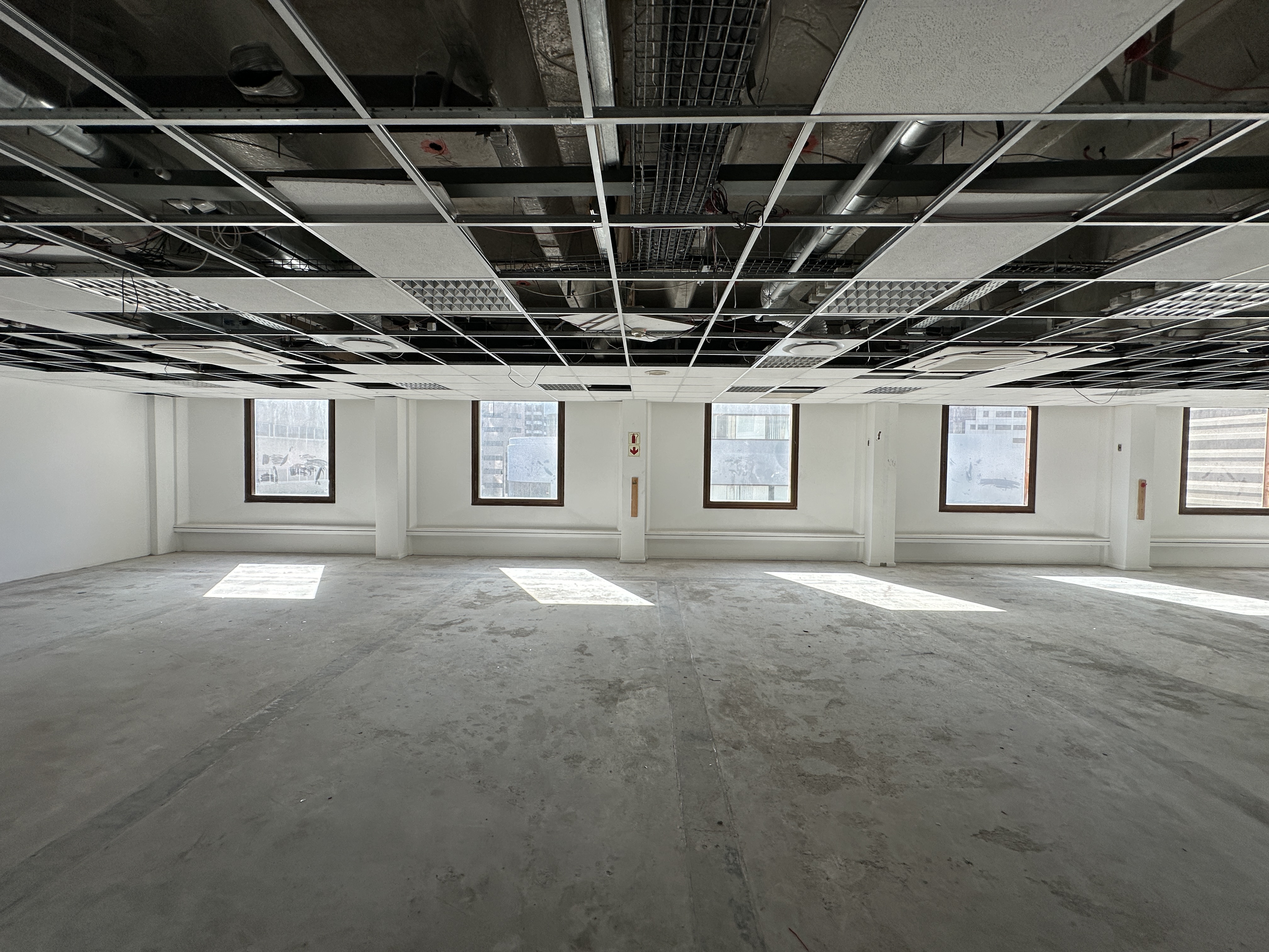 1 115m² Office Space to rent at Matador Centre in Cape Town CBD