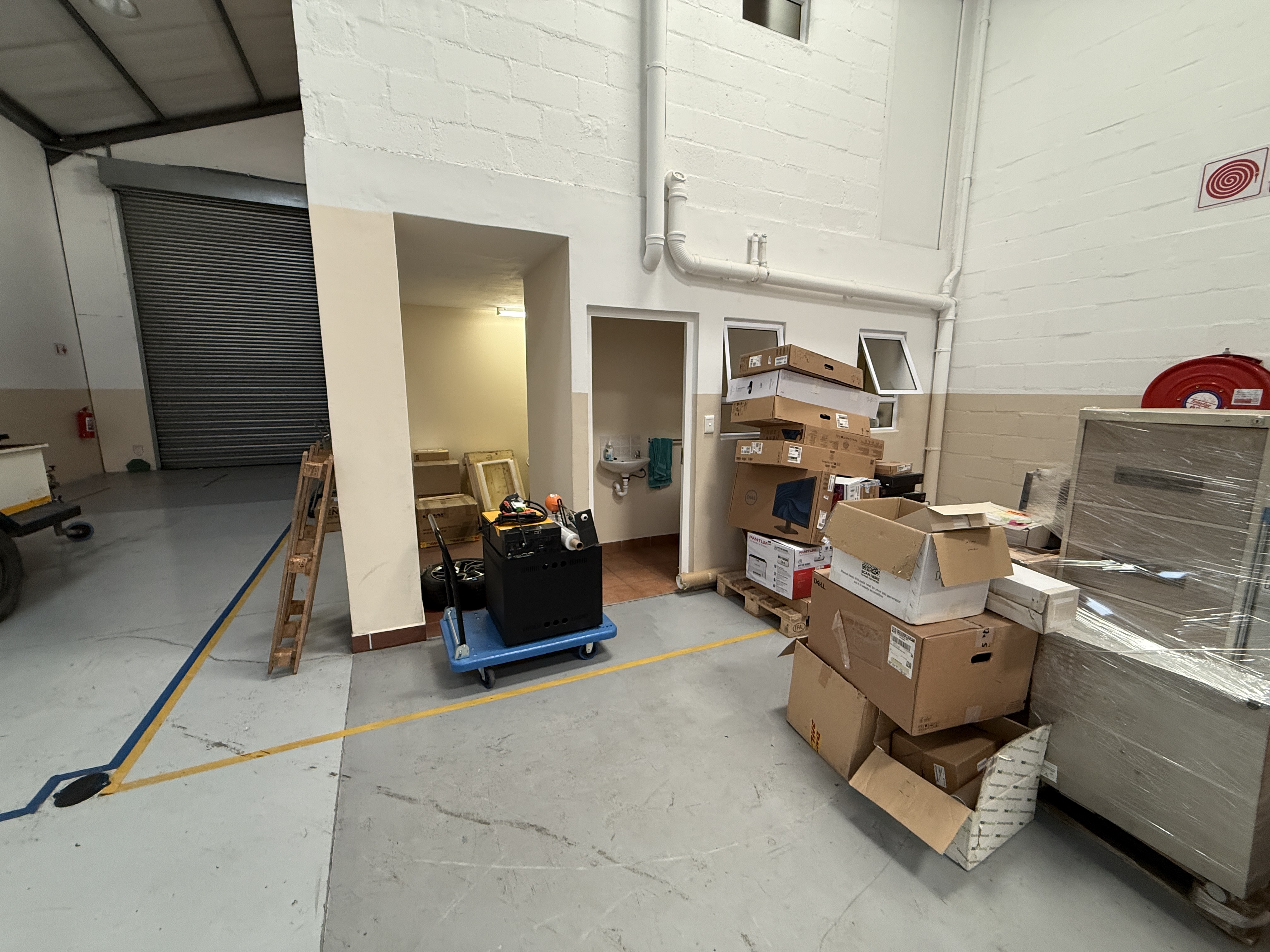 259m² Warehouse to rent at Meerlust Park - Asla Park in Strand