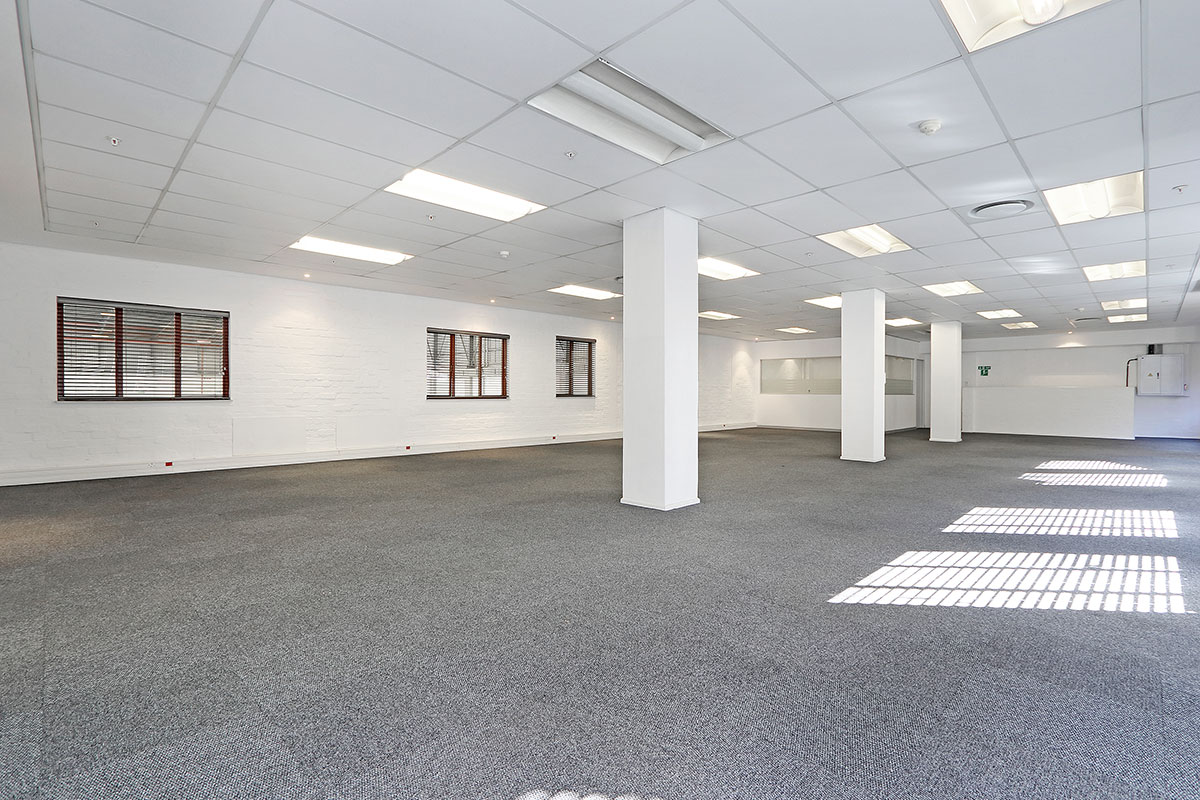 9 724m² Warehouse to rent at Noursepack in Epping Industrial