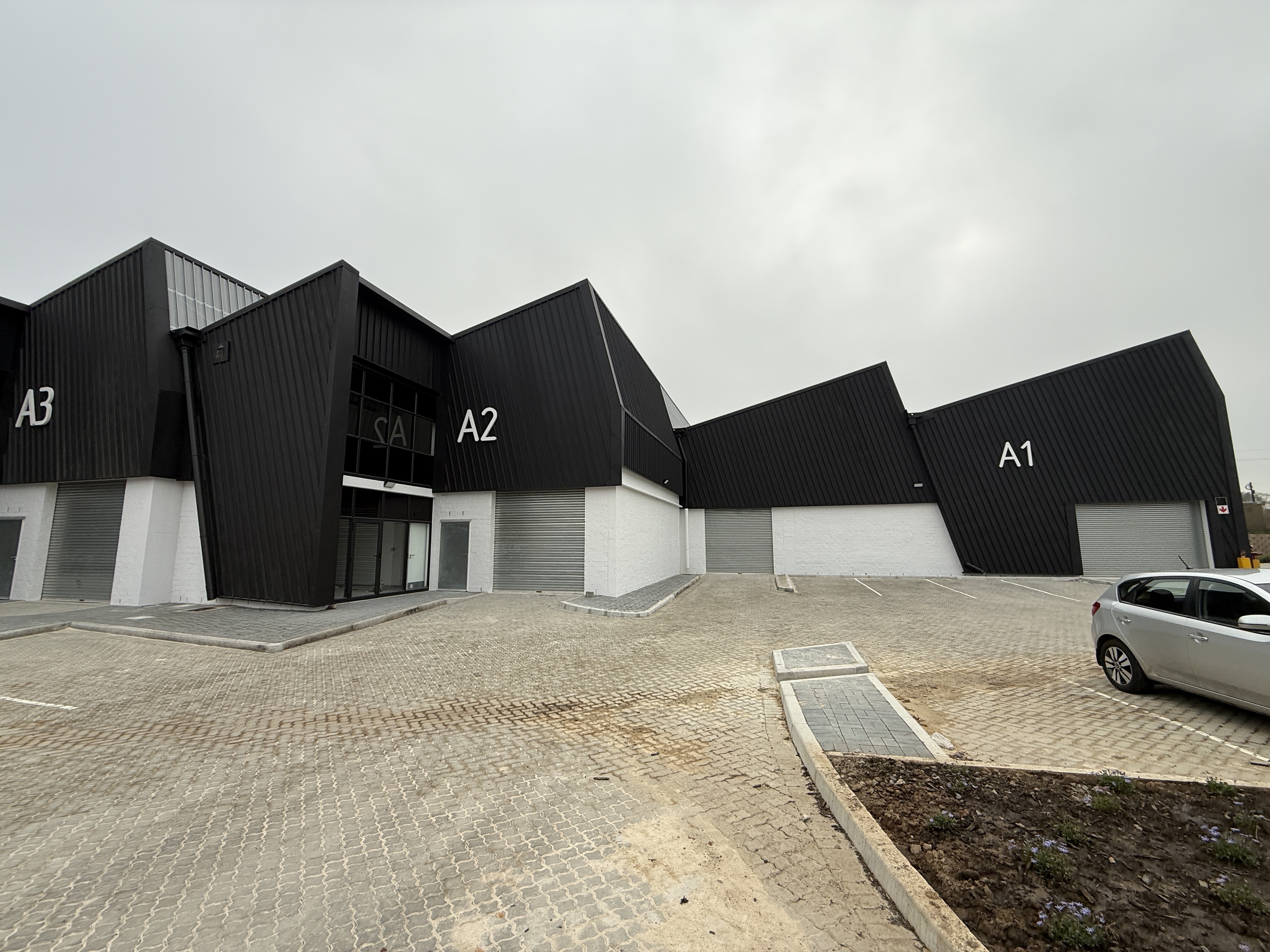 220m² Warehouse to rent at Riverside Business Park in Firgrove