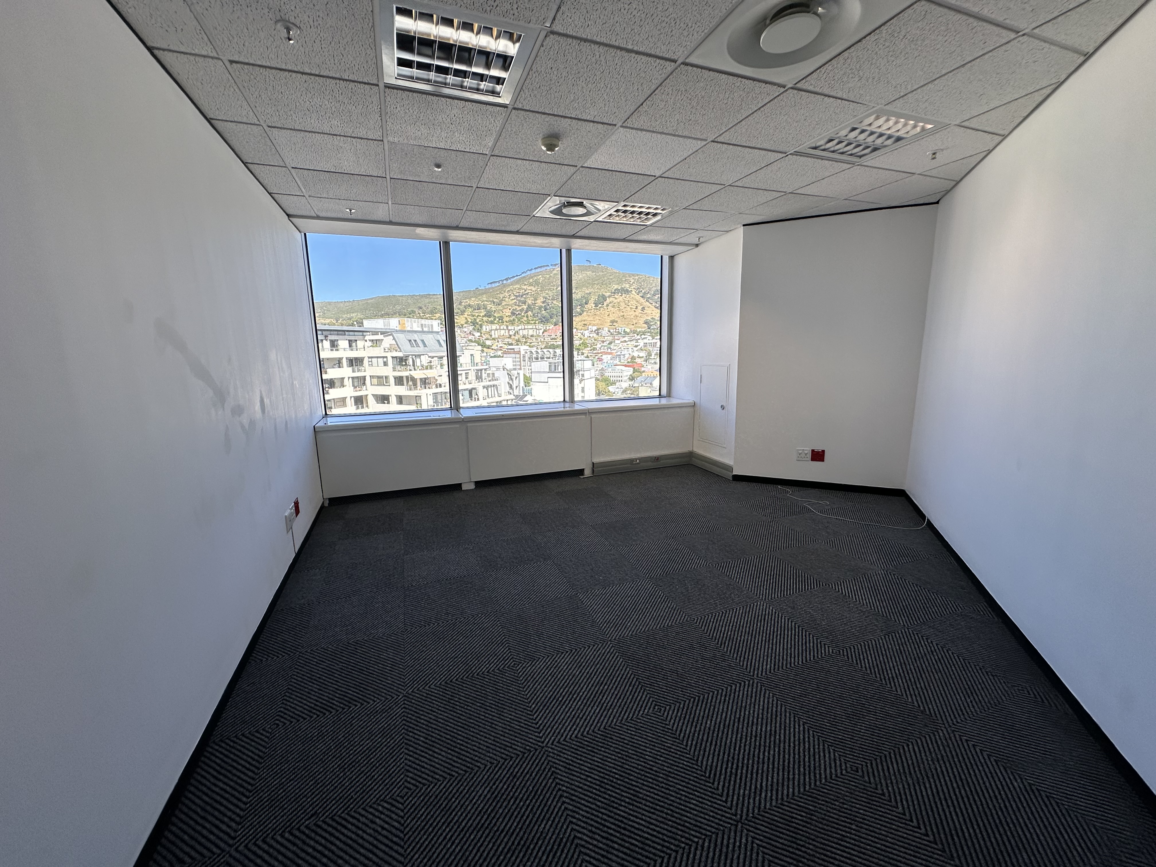 221m² Office Space to rent at SA Reserve Bank Building in Cape Town CBD