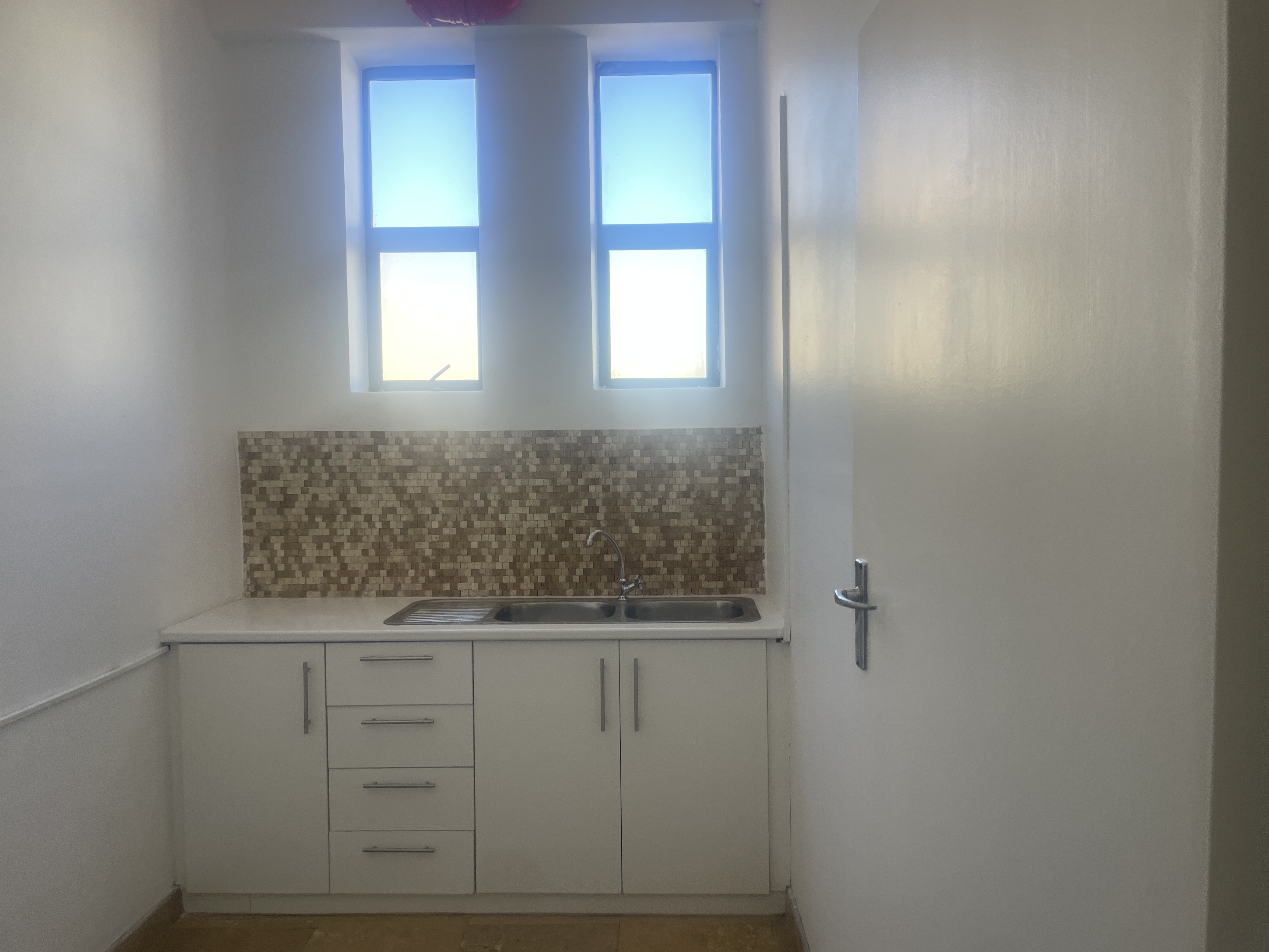 347m² Office Space to rent at 199 Loop Street - Graphic Centre in Cape Town CBD