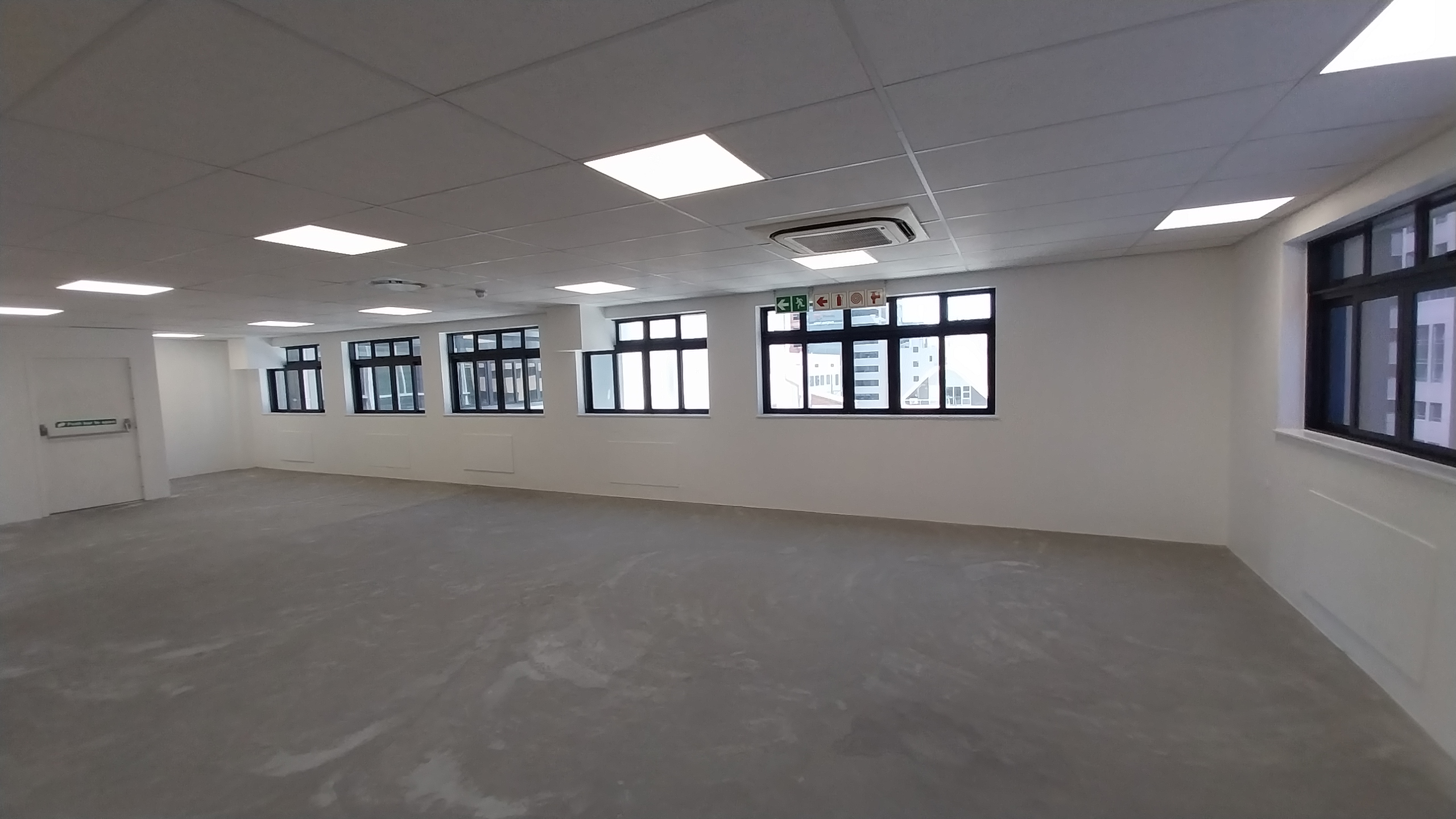 335m² Office Space to rent at 30 Waterkant Street in Cape Town CBD
